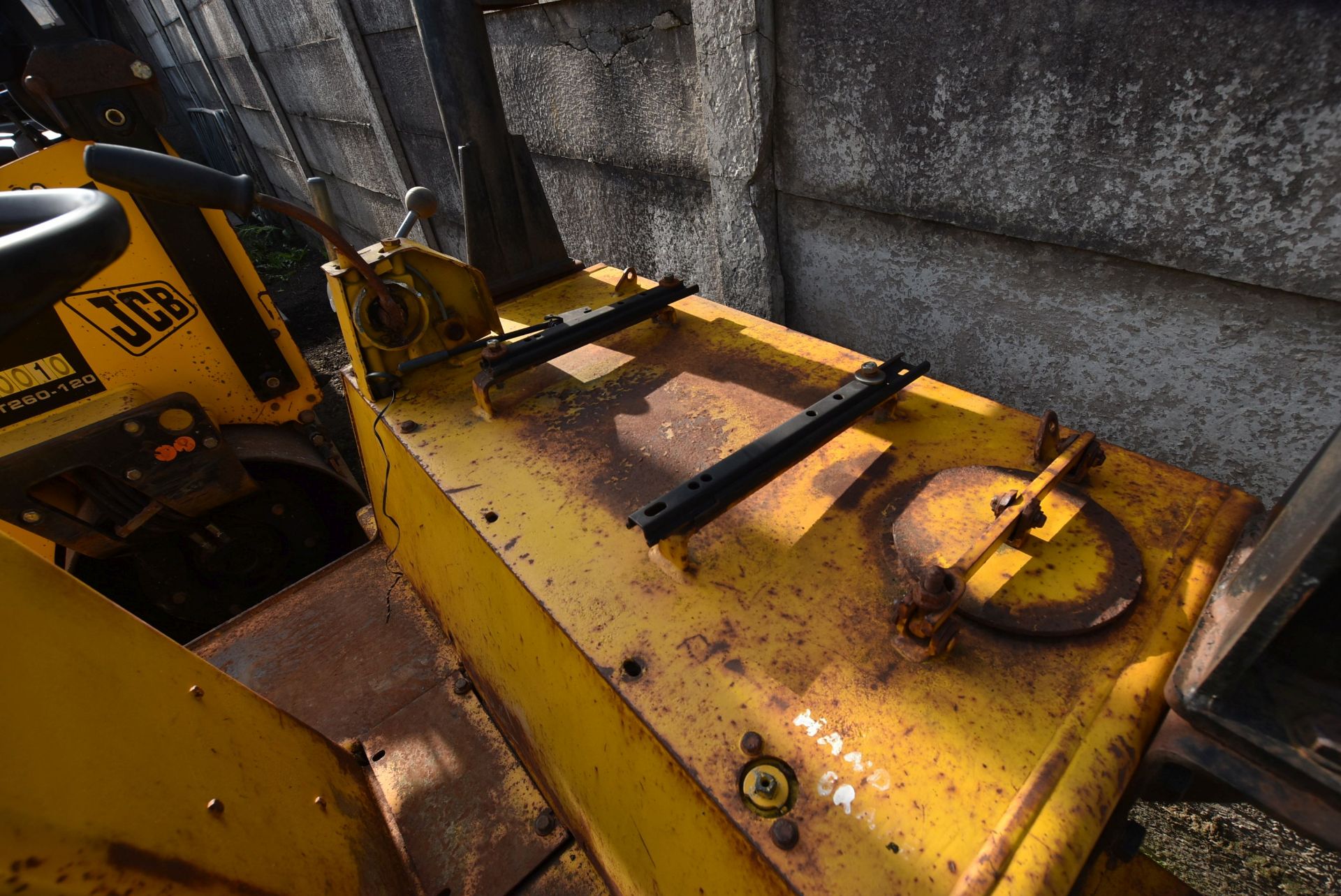 Bomag BW120AD VIBRATORY ROLLER, serial no. 101170022324, 2470kg operating weight, indicated hours - Image 5 of 6