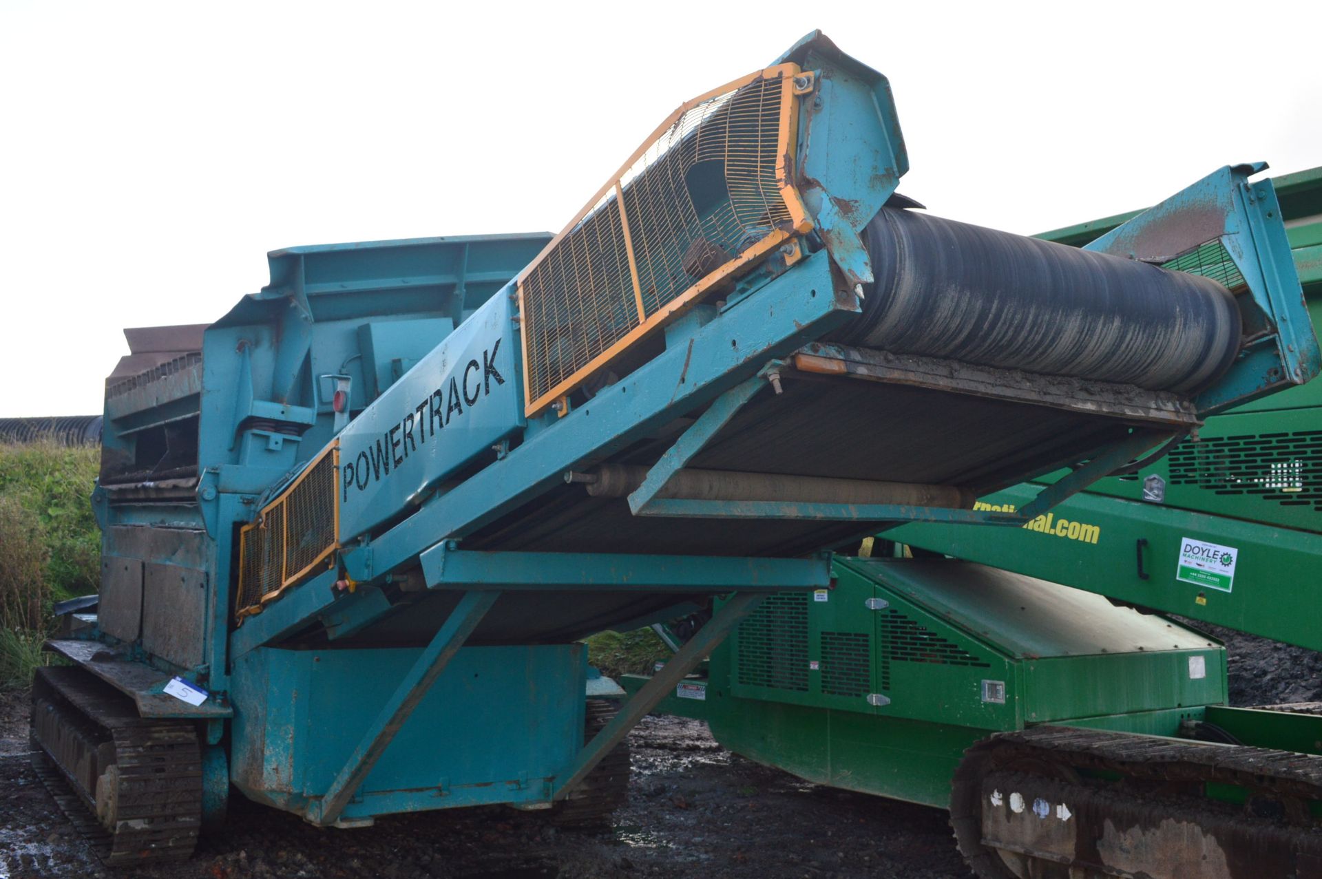 Powerscreen POWER TRACK MOUNTED AGGREGATE SCREEN, serial no. 72 15 651, indicated hours 8429 (at