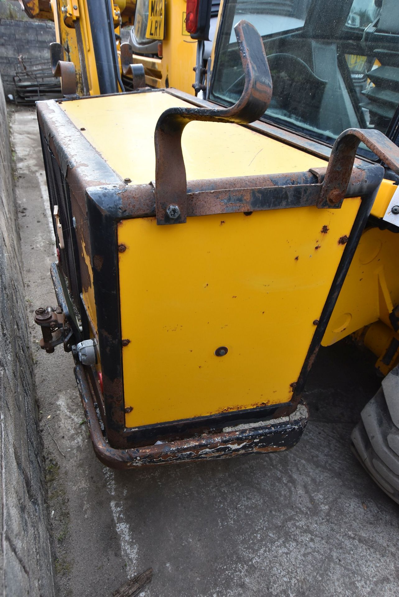 JCB 2CX LOADER, PIN JCB2CXAMV70979811, registration no. BU56 RYD, date first registered 01/02/07, - Image 7 of 11