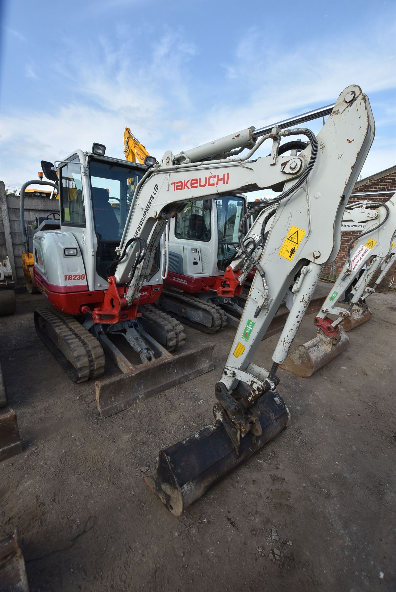 Takeuchi TB230 3T TRACKED EXCAVATOR, serial no, 1300011334, year of manufacture 2016, 18.2kW - Image 2 of 8