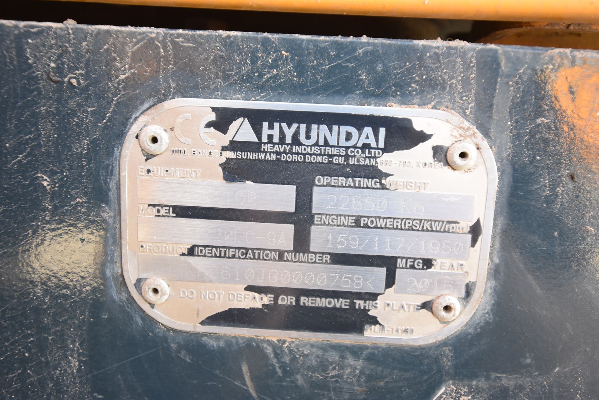 Hyundai R220 20T TRACKED EXCAVATOR , serial no. HHKHZ610JG0000758, year of manufacture 2017, approx. - Image 7 of 8