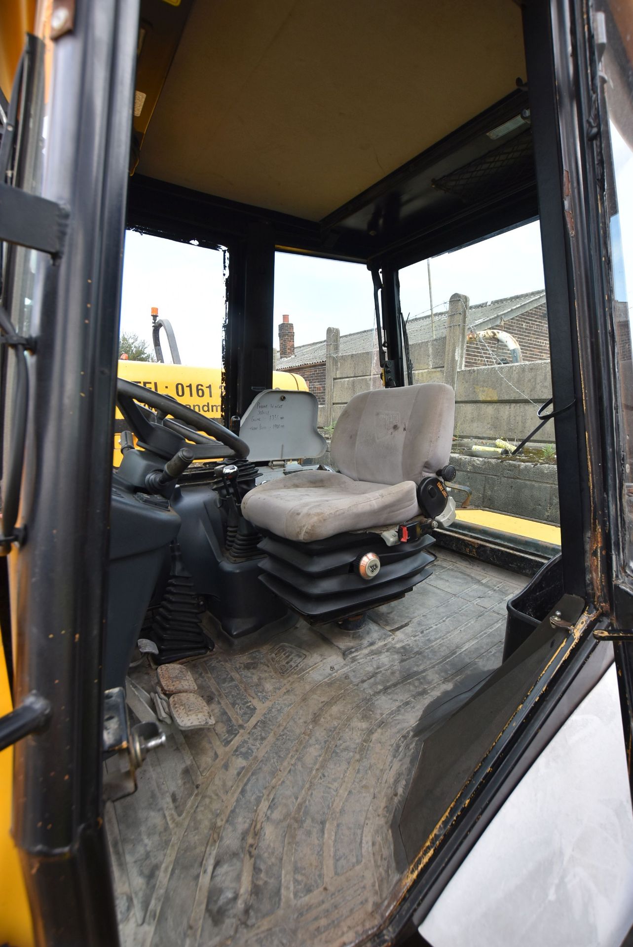 JCB 2CX LOADER, PIN JCB2CXAMV70979811, registration no. BU56 RYD, date first registered 01/02/07, - Image 10 of 11