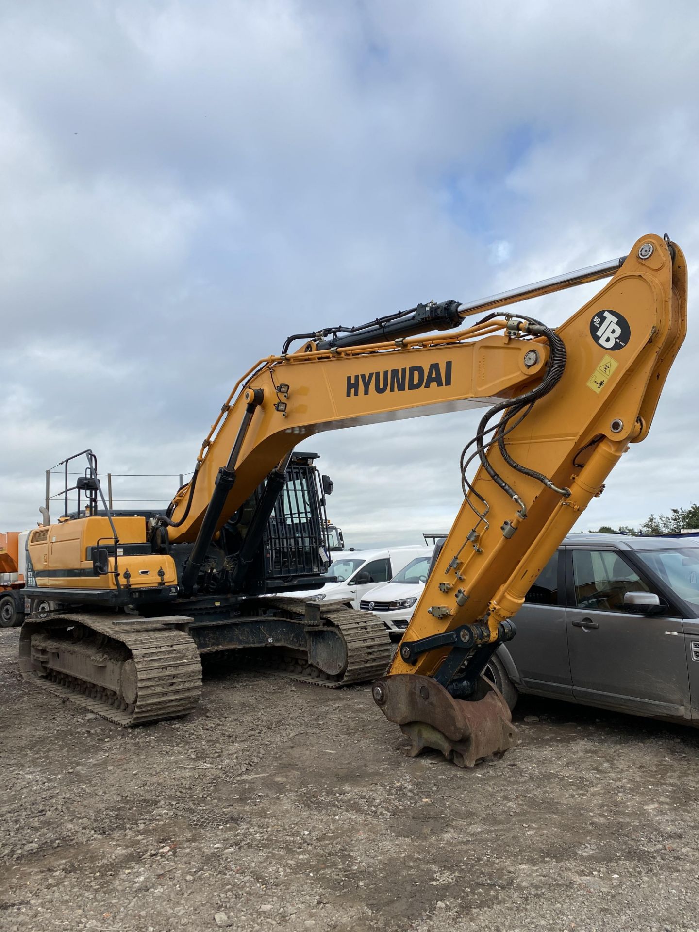 Hyundai HX330L 35T TRACKED EXCAVATOR, pin HHKHK901EH0000124, year of manufacture 2017, 274/202/ - Image 3 of 10