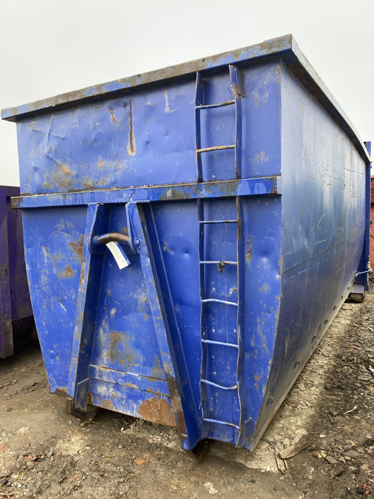 RORO Bin/ Skip (lot located at Moorfield Drive, Altham, Accrington, Lancashire, BB5 5TX) (15% buyers - Image 2 of 3