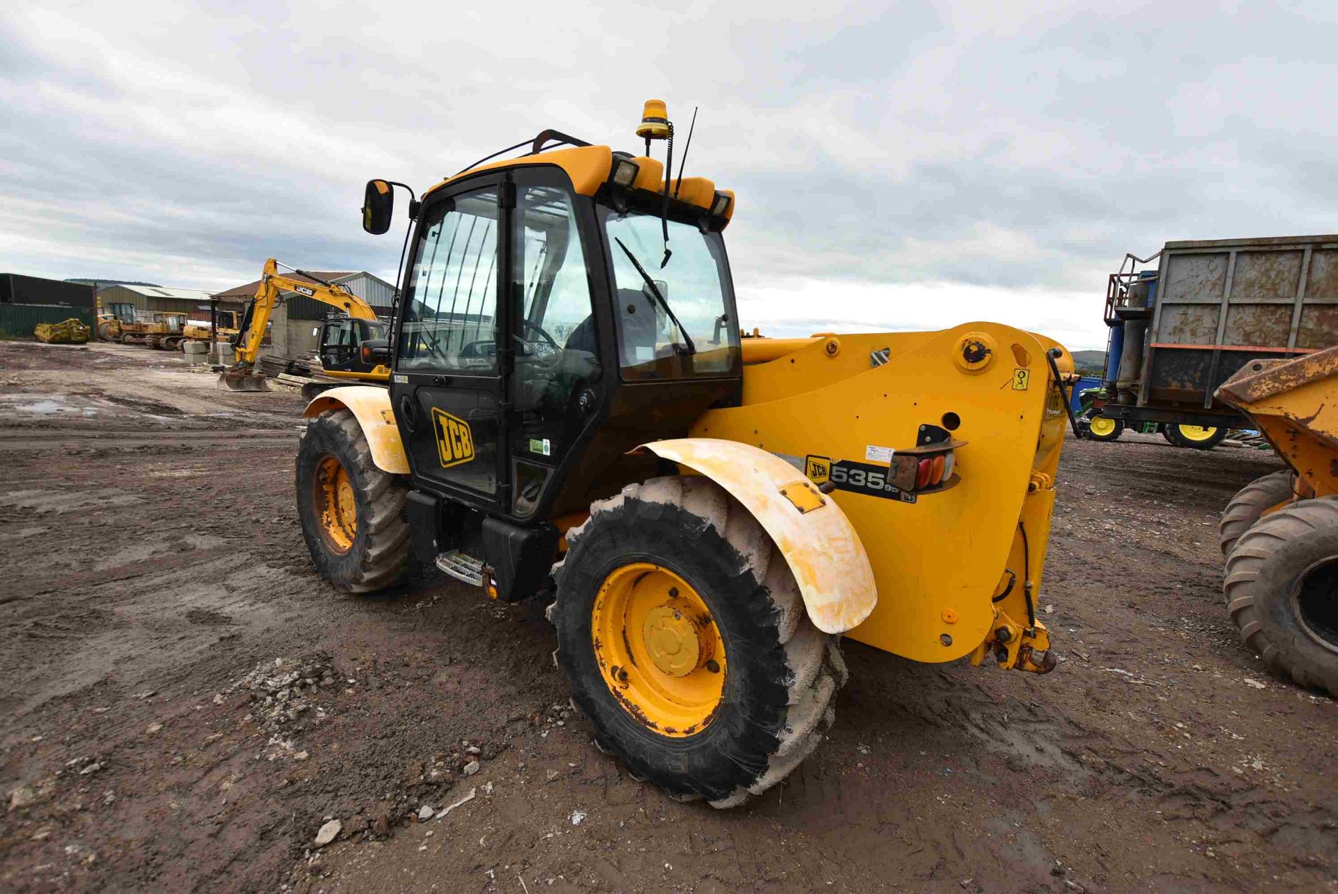 JCB 535-95 FARM SPECIAL TELEHANDLER, registration no. YJ05 TZM, year of manufacture 2005, - Image 4 of 7