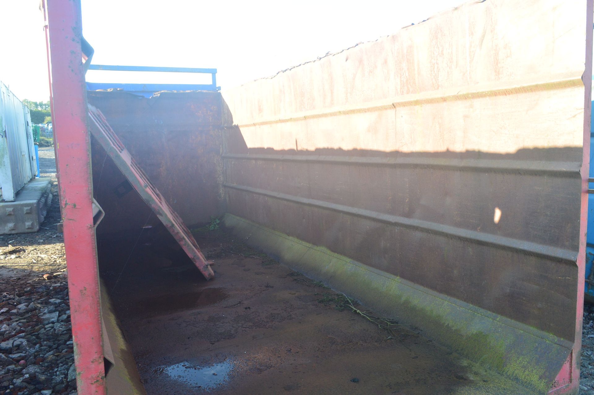 RORO Bin/ Skip (ref. 017) (lot located at Moorfield Drive, Altham, Accrington, Lancashire, BB5 - Image 2 of 5