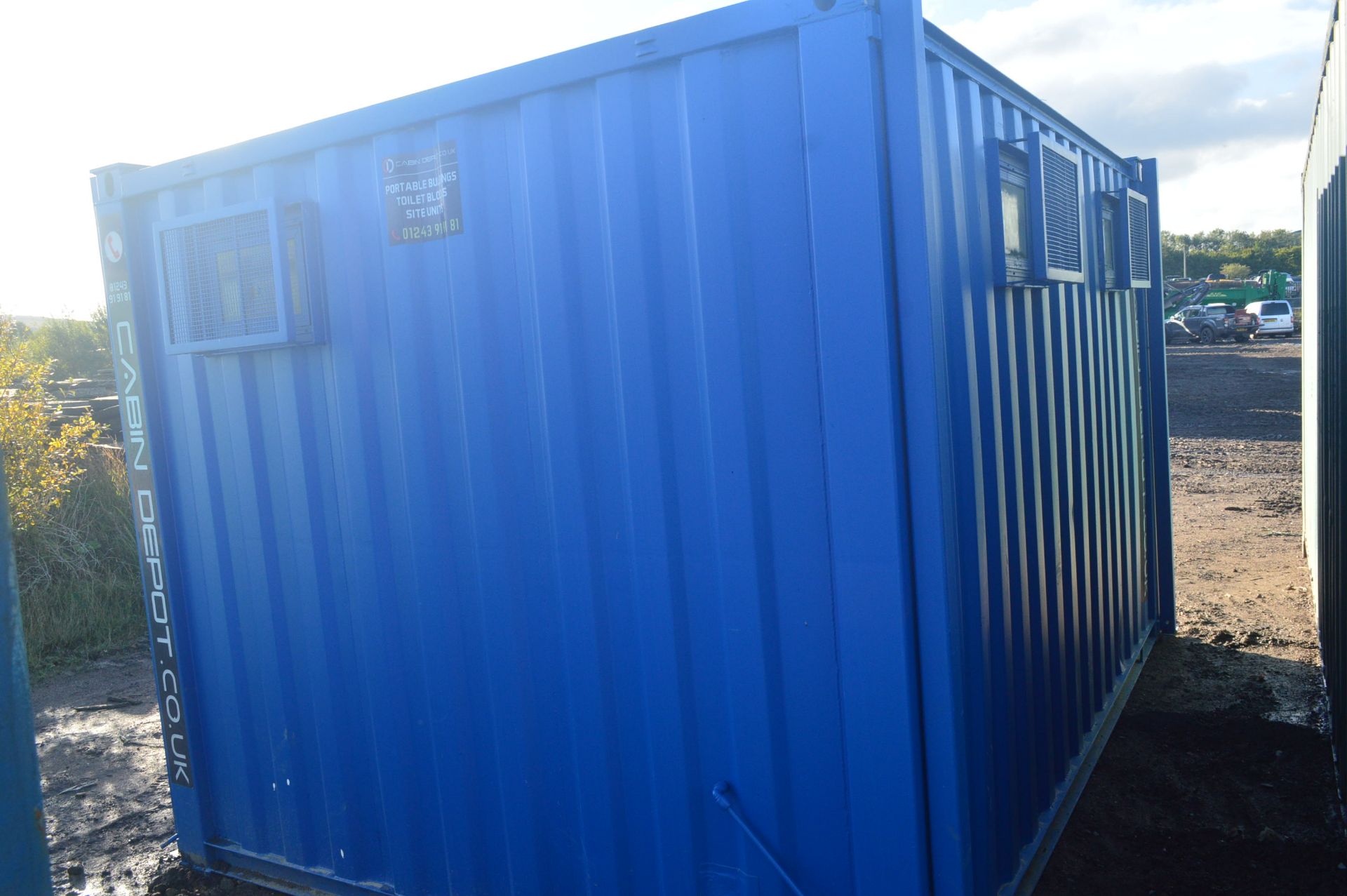 Steel Welfare/ Toilet Cabin, approx. 3.8m x 2.8m x 2.3m high (lot located at Moorfield Drive, - Image 2 of 6