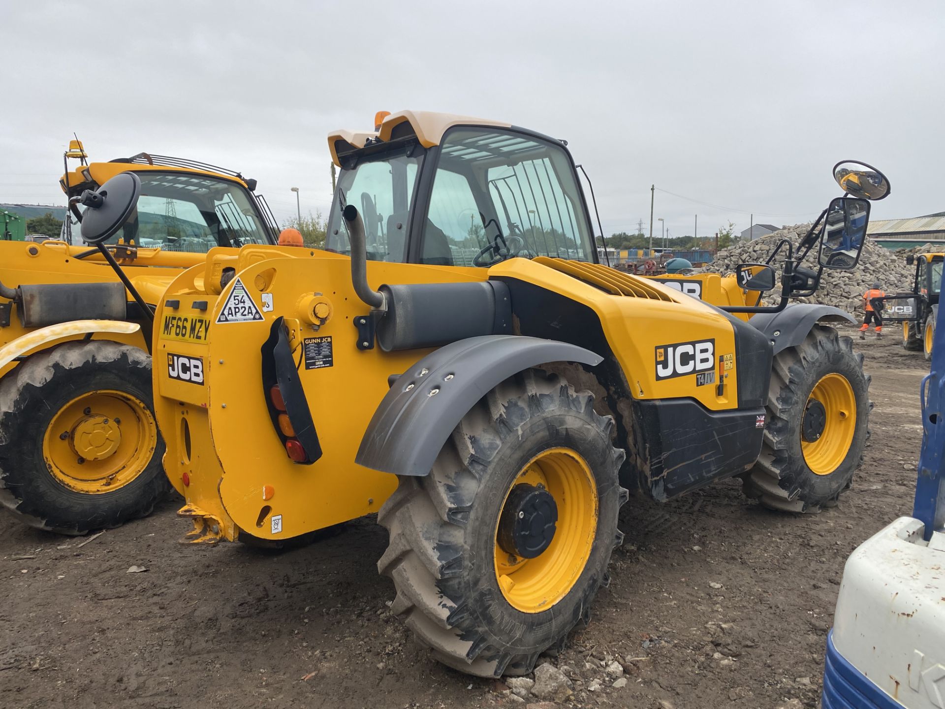 JCB T4 IV 531-70 LOADALL TELEHANDLER, registration no. MF66 MZY, date first registered 16/09/16, - Image 4 of 8