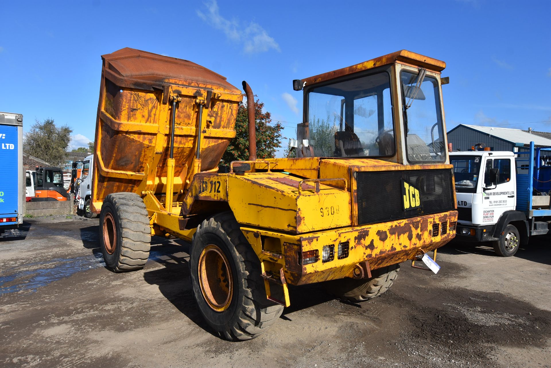 JCB 712 ARTICULATED DUMP TRUCK, serial no. 803231S (lot located at 55 Clifton Street, Miles - Image 2 of 10