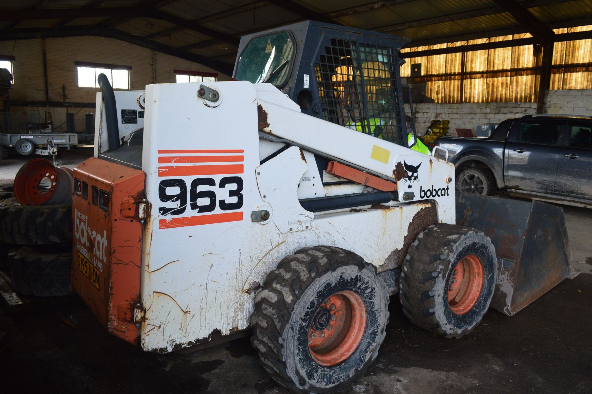 Bobcat 963 SKID STEER LOADER, pin 516511055, year of manufacture 1998, indicated hours 1042 (at time - Image 3 of 10