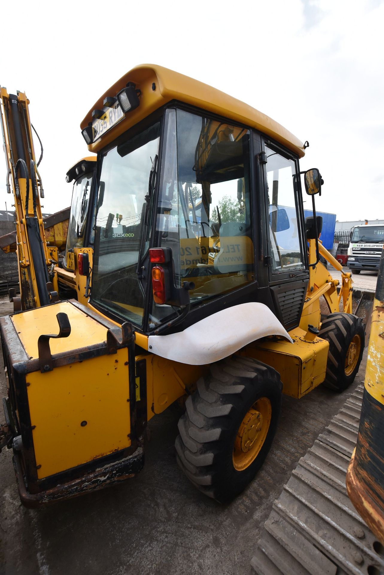 JCB 2CX LOADER, PIN JCB2CXAMV70979811, registration no. BU56 RYD, date first registered 01/02/07, - Image 6 of 11