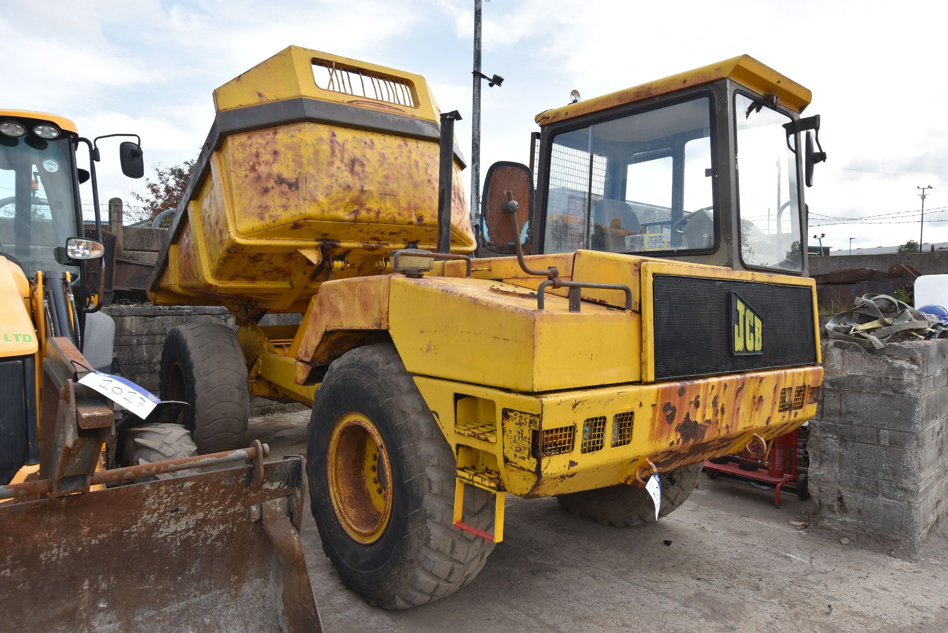 JCB 712 ARTICULATED DUMP TRUCK, serial no. 810293S, 01188 indicated hours (at time of listing) (