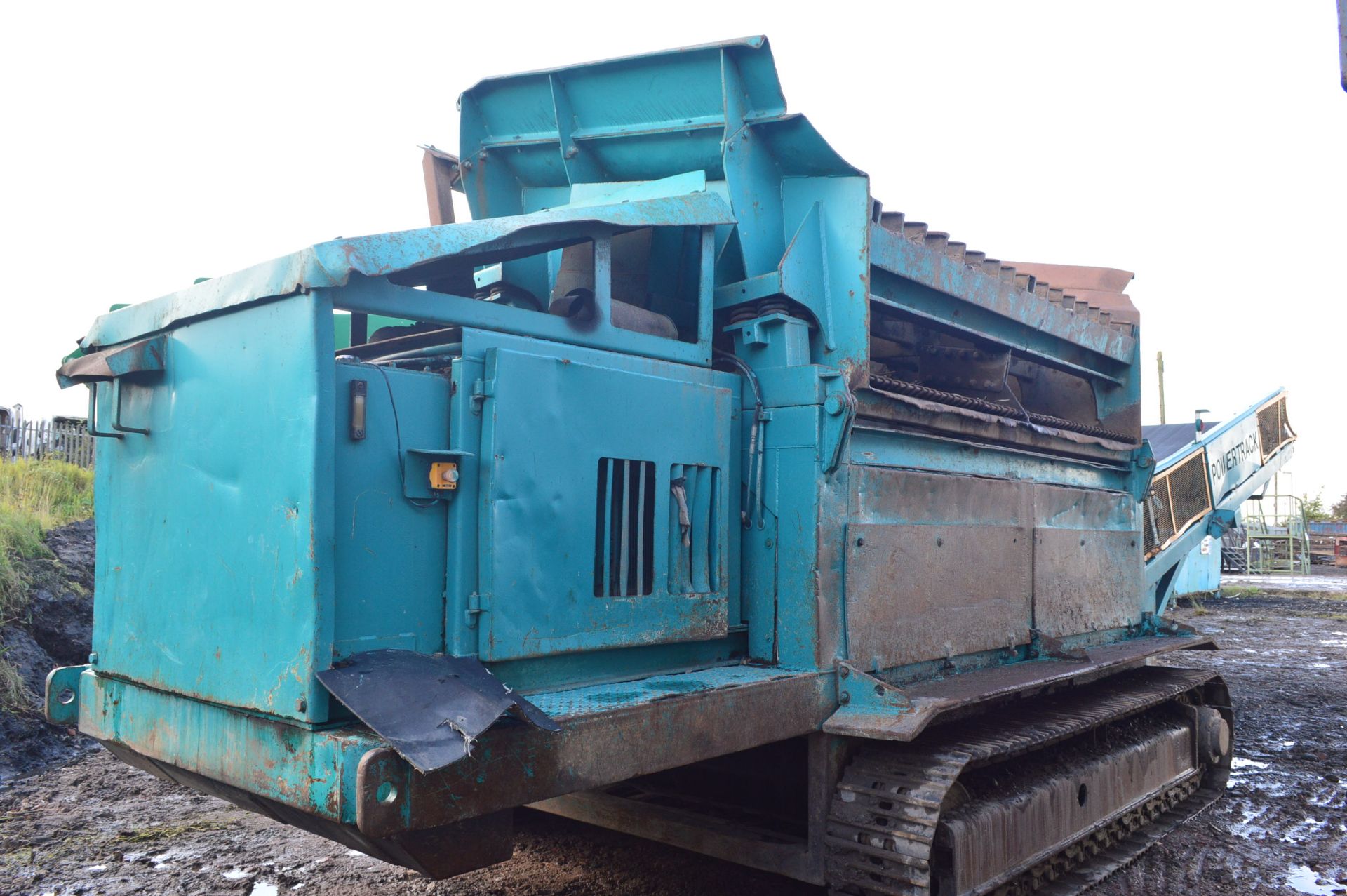 Powerscreen POWER TRACK MOUNTED AGGREGATE SCREEN, serial no. 72 15 651, indicated hours 8429 (at - Image 4 of 7