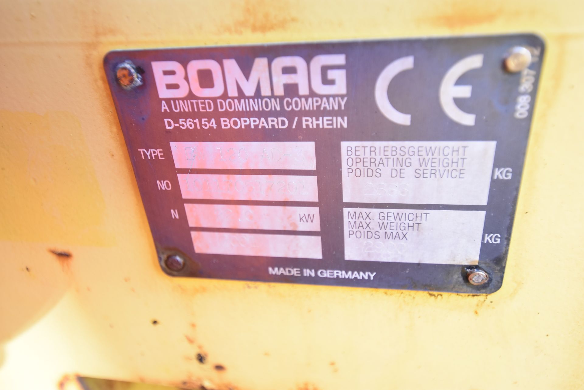 Bomag BW 120 AD-3 VIBRATORY ROLLER, serial no. 101170517201, year of manufacture 2001, indicated - Image 4 of 4