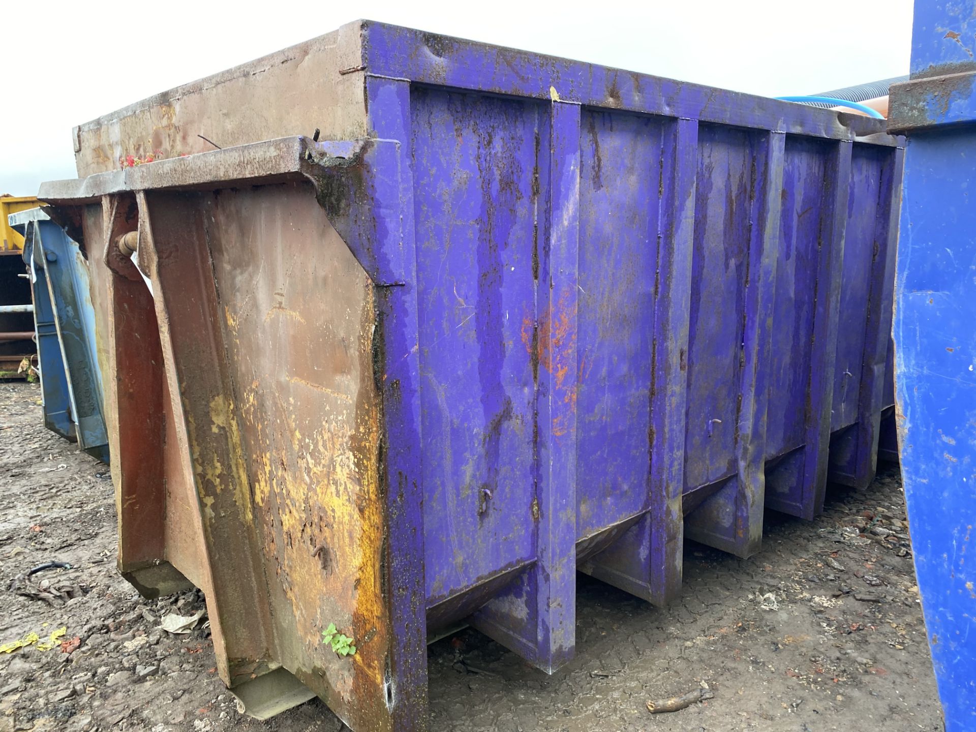 RORO Bin/ Skip (lot located at Moorfield Drive, Altham, Accrington, Lancashire, BB5 5TX) (15% buyers - Image 2 of 3