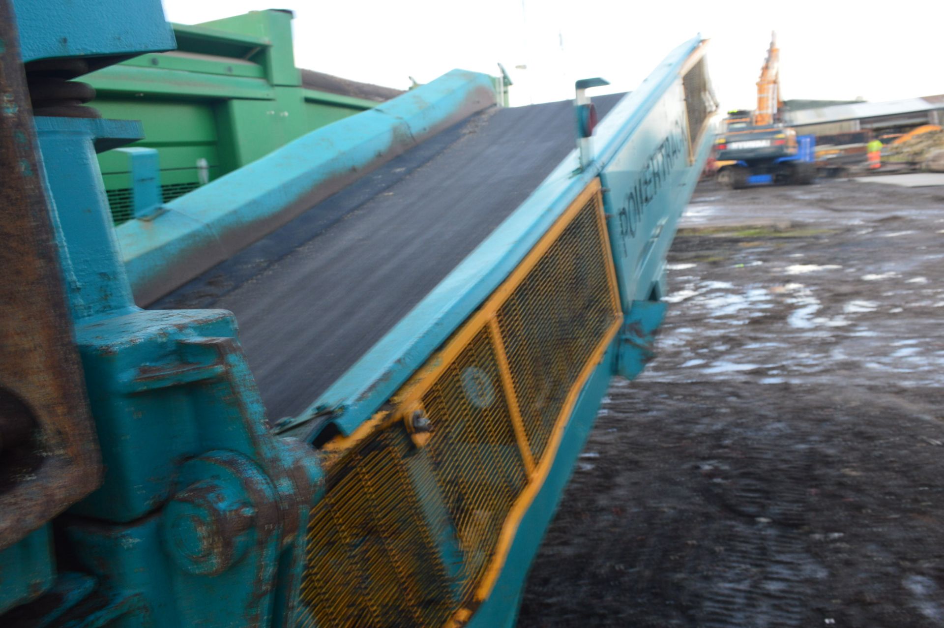Powerscreen POWER TRACK MOUNTED AGGREGATE SCREEN, serial no. 72 15 651, indicated hours 8429 (at - Image 7 of 7