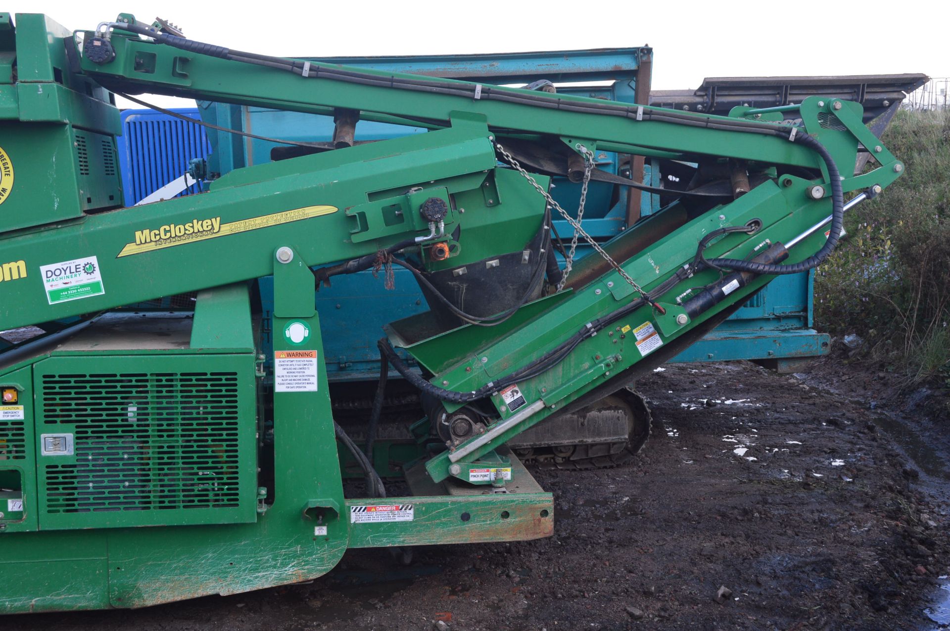 McCloskey 516RI 4x4 1-877 TRACK MOUNTED TROMMEL, serial no. 56271, year of manufacture 2016, - Image 7 of 11