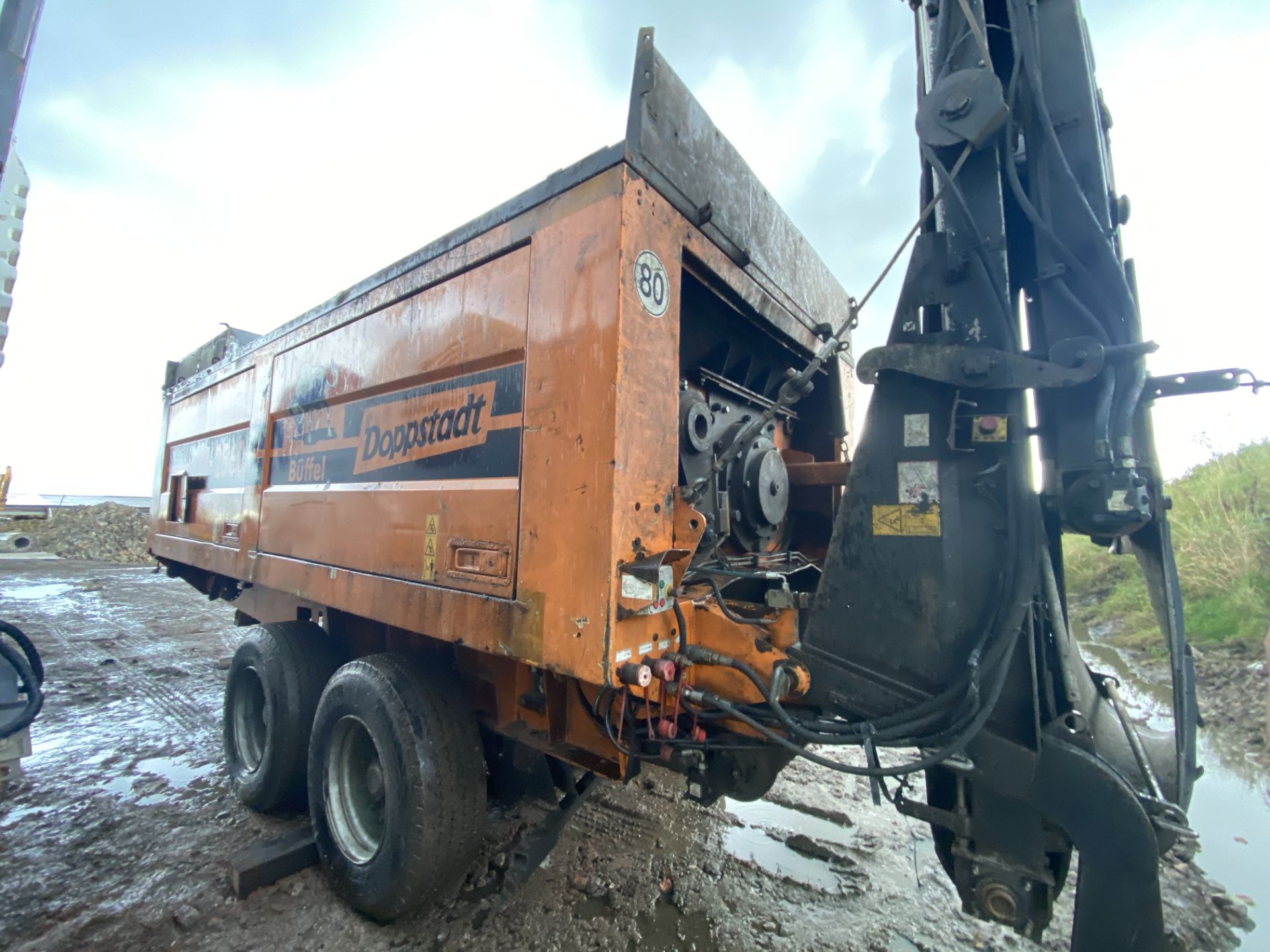 Doppstadt DW 250 B TANDEM AXLE SHREDDER, serial no. 082, year of manufacture 2005, indicated hours - Image 3 of 6