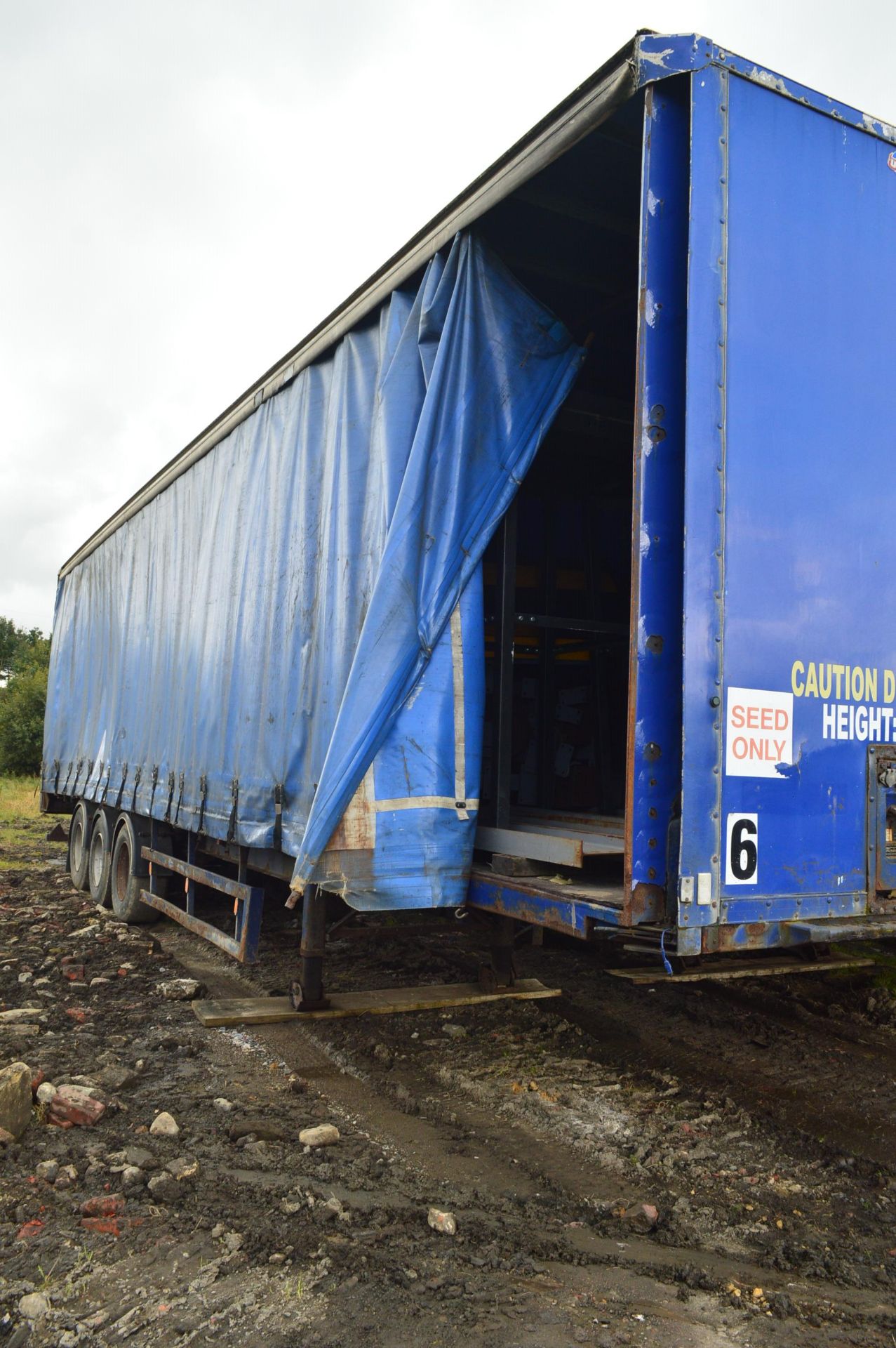 SDC Tri Axle Curtainside Trailer, VIN SDCC64553AAA59455, year of manufacture 2005, 39,000kg max. - Image 11 of 12