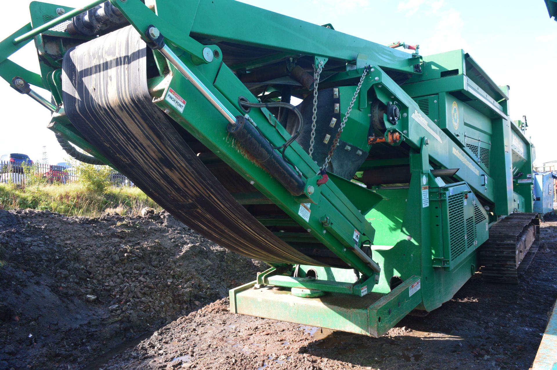 McCloskey 516RI 4x4 1-877 TRACK MOUNTED TROMMEL, serial no. 56271, year of manufacture 2016, - Image 3 of 11