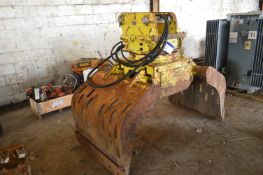MBI HYDRAULIC ROTATING WASTE GRAB, 80mm pins (to suit 20T excavator) (lot located at Moorfield