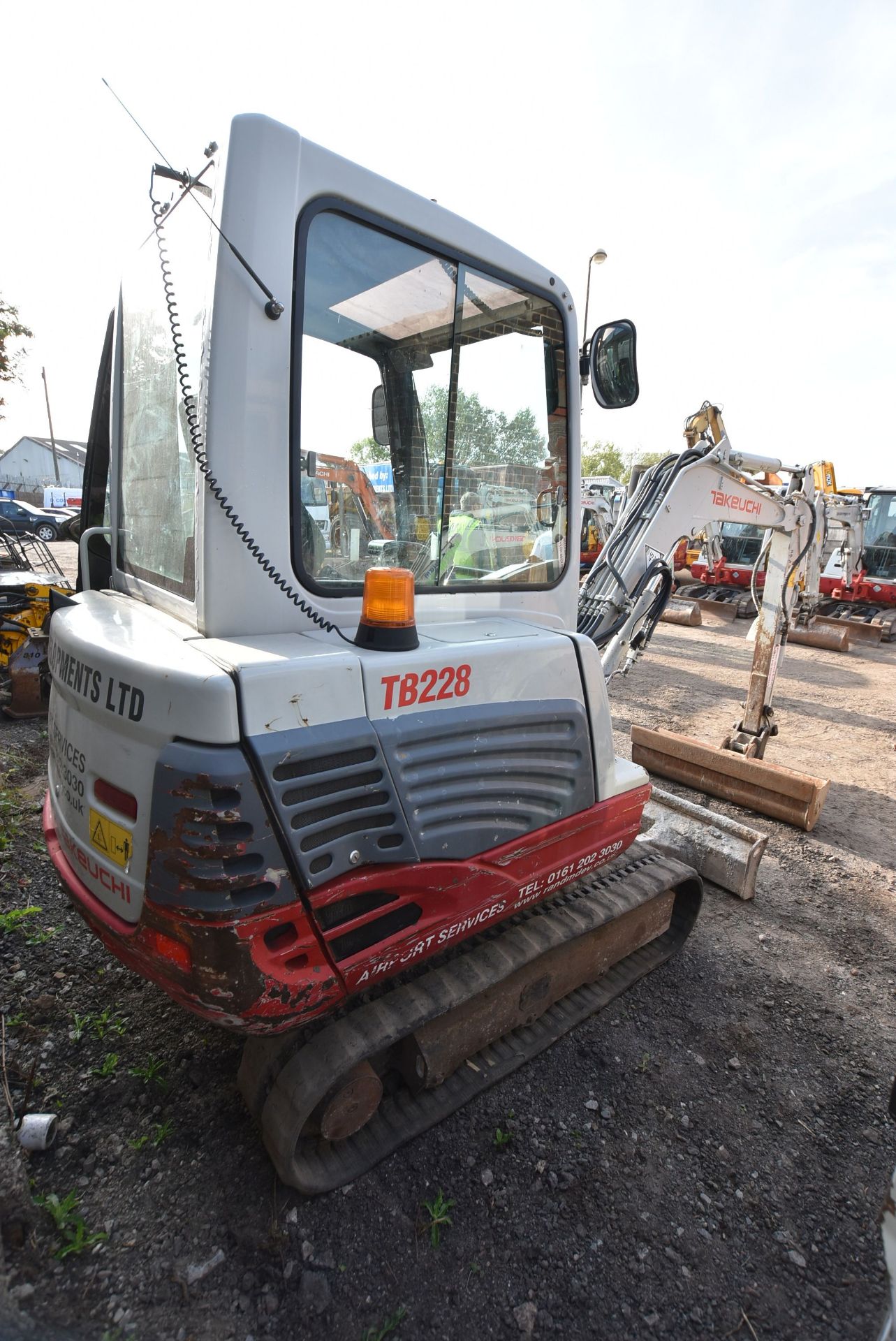 Takeuchi TB228 3T TRACKED EXCAVATOR, serial no. 122802571, year of manufacture 2013, 81kW engine, - Image 3 of 8