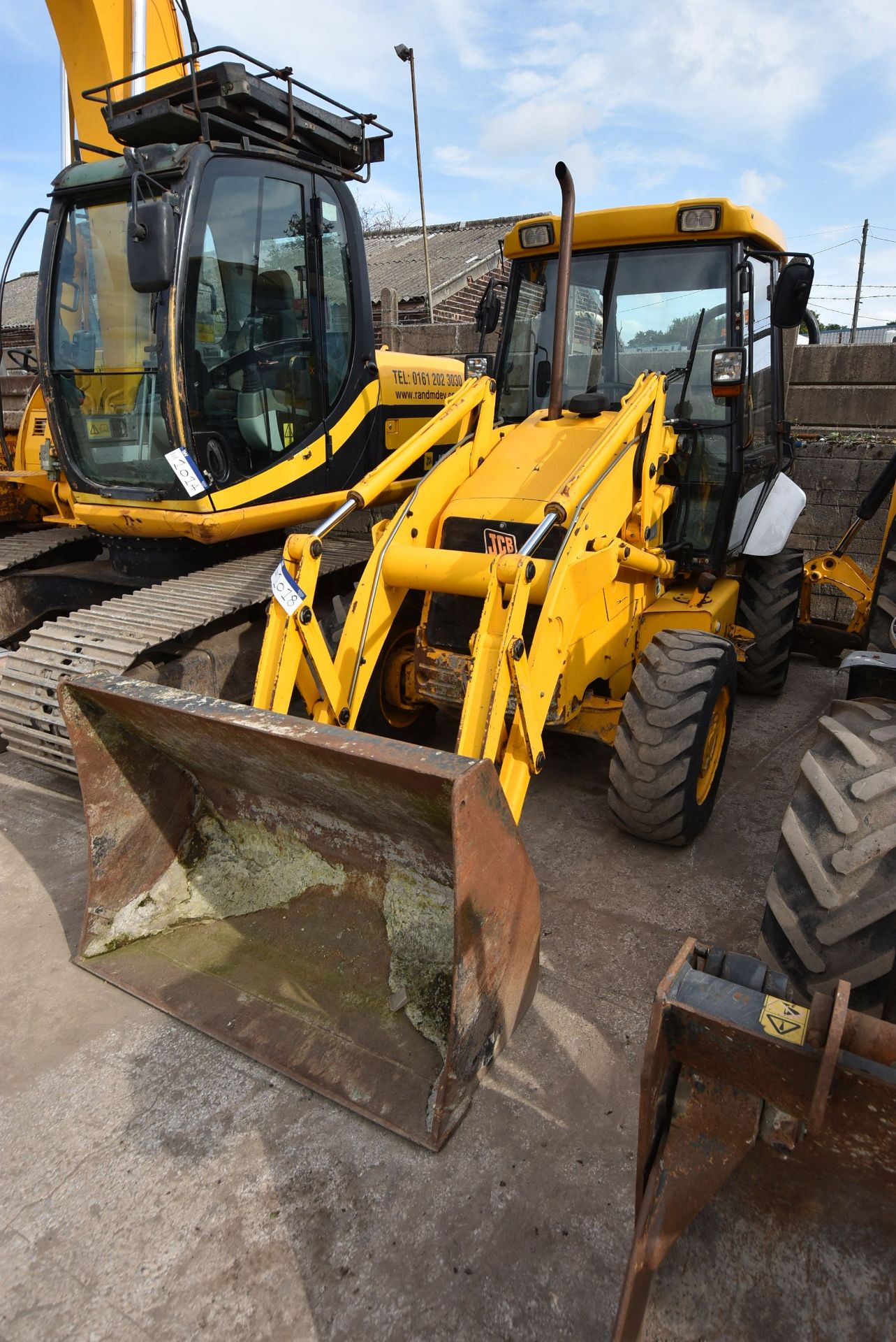 JCB 2CX LOADER, PIN JCB2CXAMV70979811, registration no. BU56 RYD, date first registered 01/02/07, - Image 2 of 11