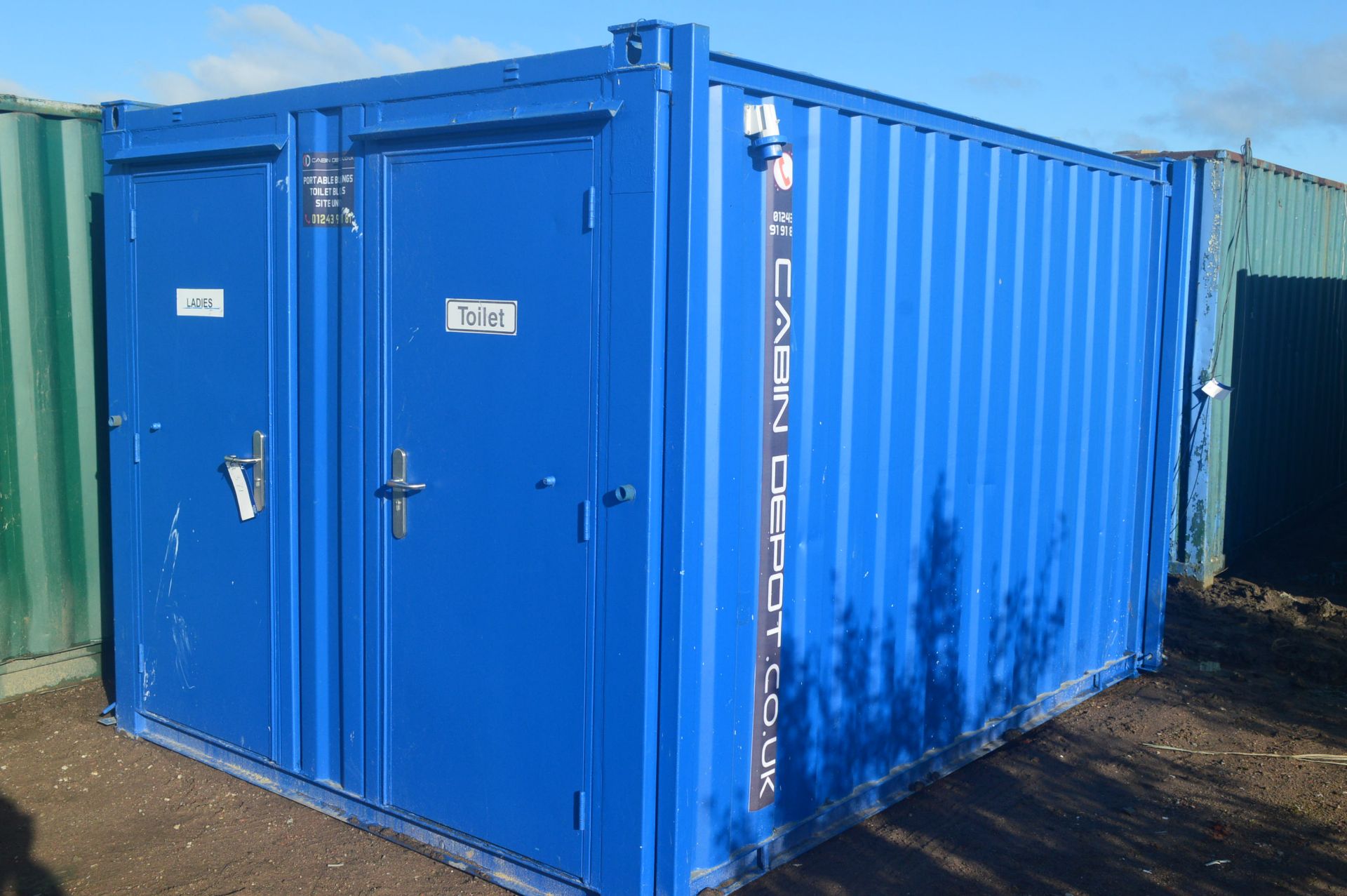 Steel Welfare/ Toilet Cabin, approx. 3.8m x 2.8m x 2.3m high (lot located at Moorfield Drive, - Image 4 of 6