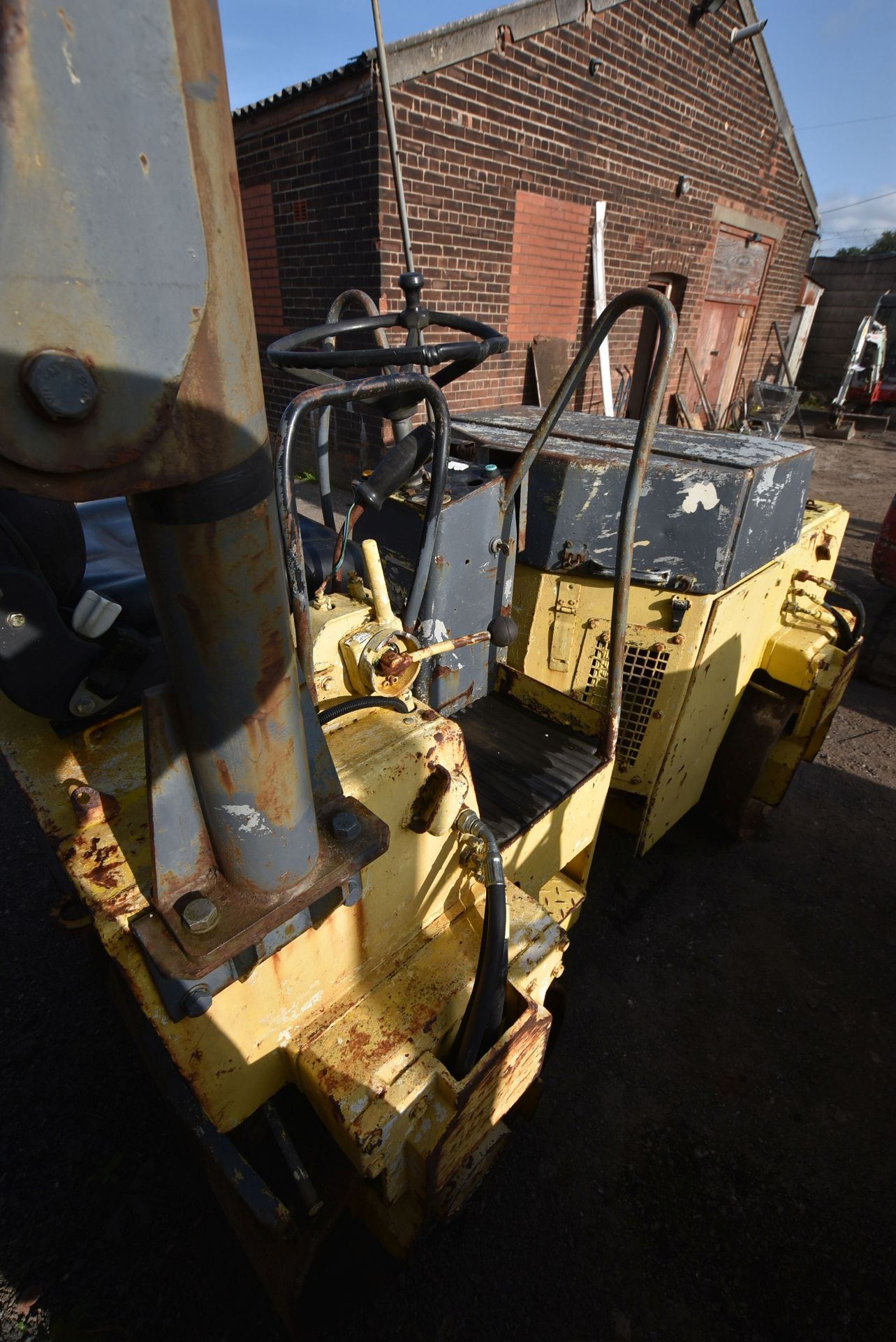 Bomag BW120AD VIBRATORY ROLLER, serial no. 101170030566, 2470kg operating weight (lot located at - Image 3 of 5