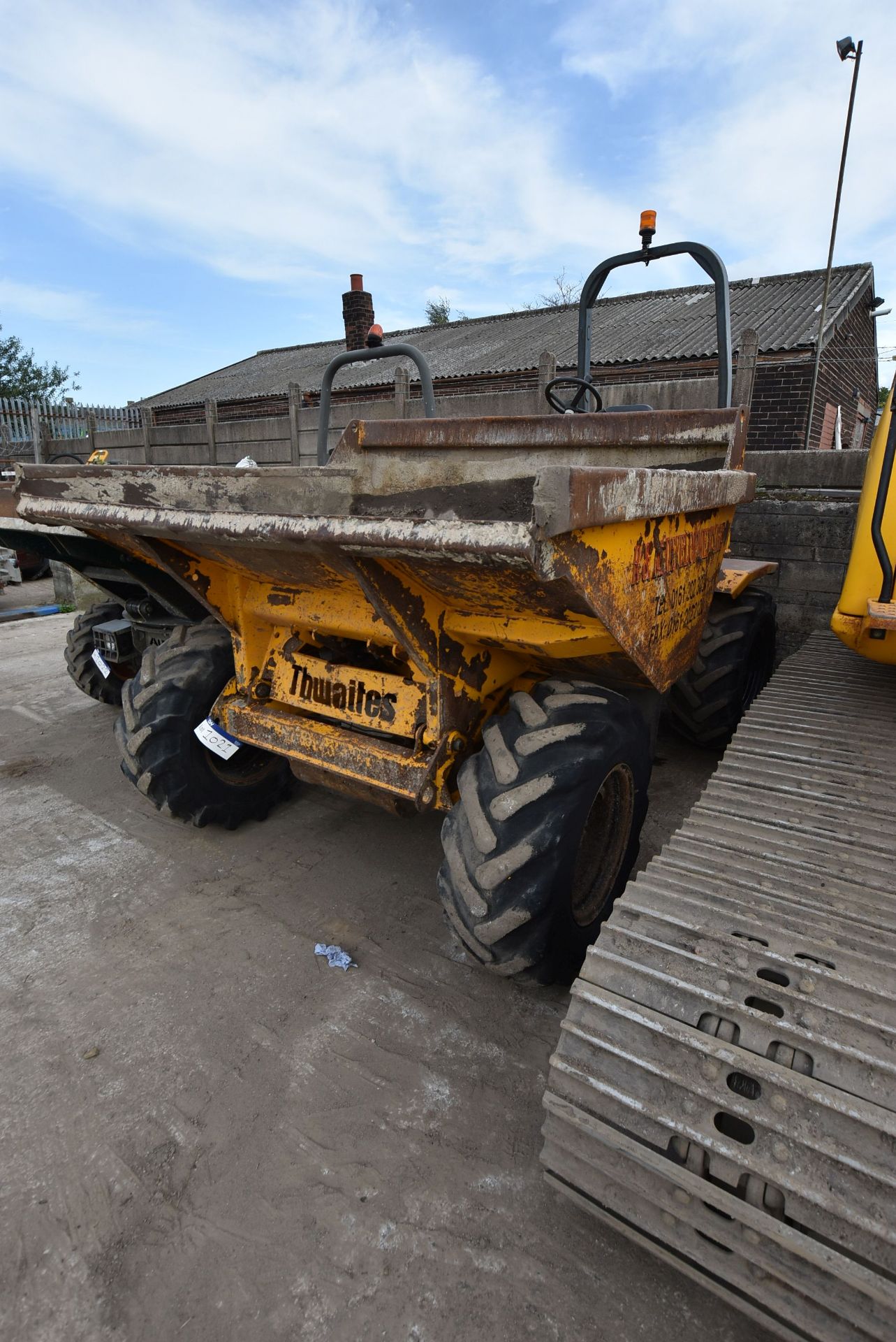 Thwaites 6T ARTICULATED DUMPER, VIN SLCM465ZZ507A6756, year of manufacture 2005, approx. indicated - Image 2 of 7