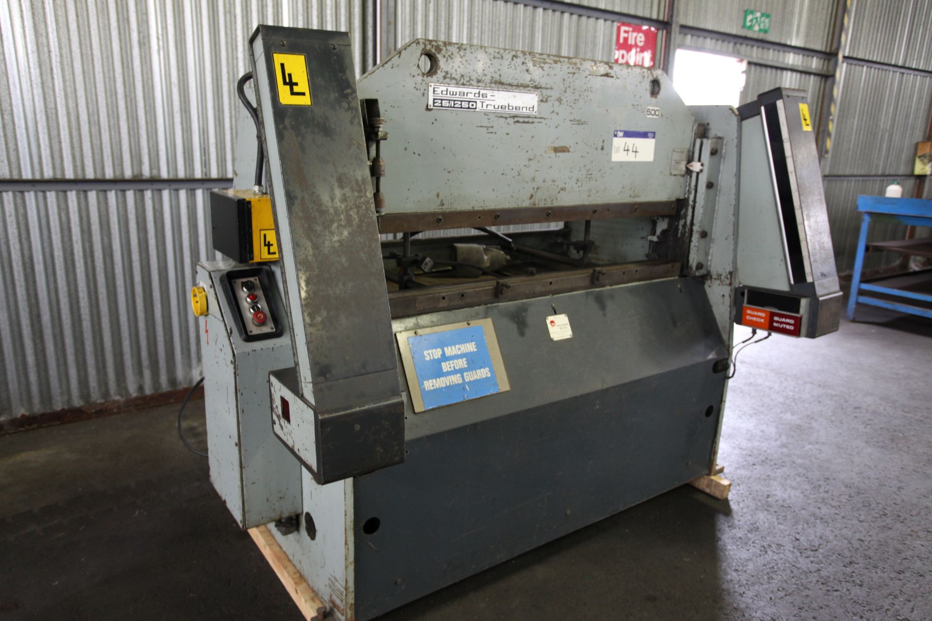 Edwards Truebend 25/1250 Press Brake, free loading onto purchasers transport - yes, item located - Image 3 of 5