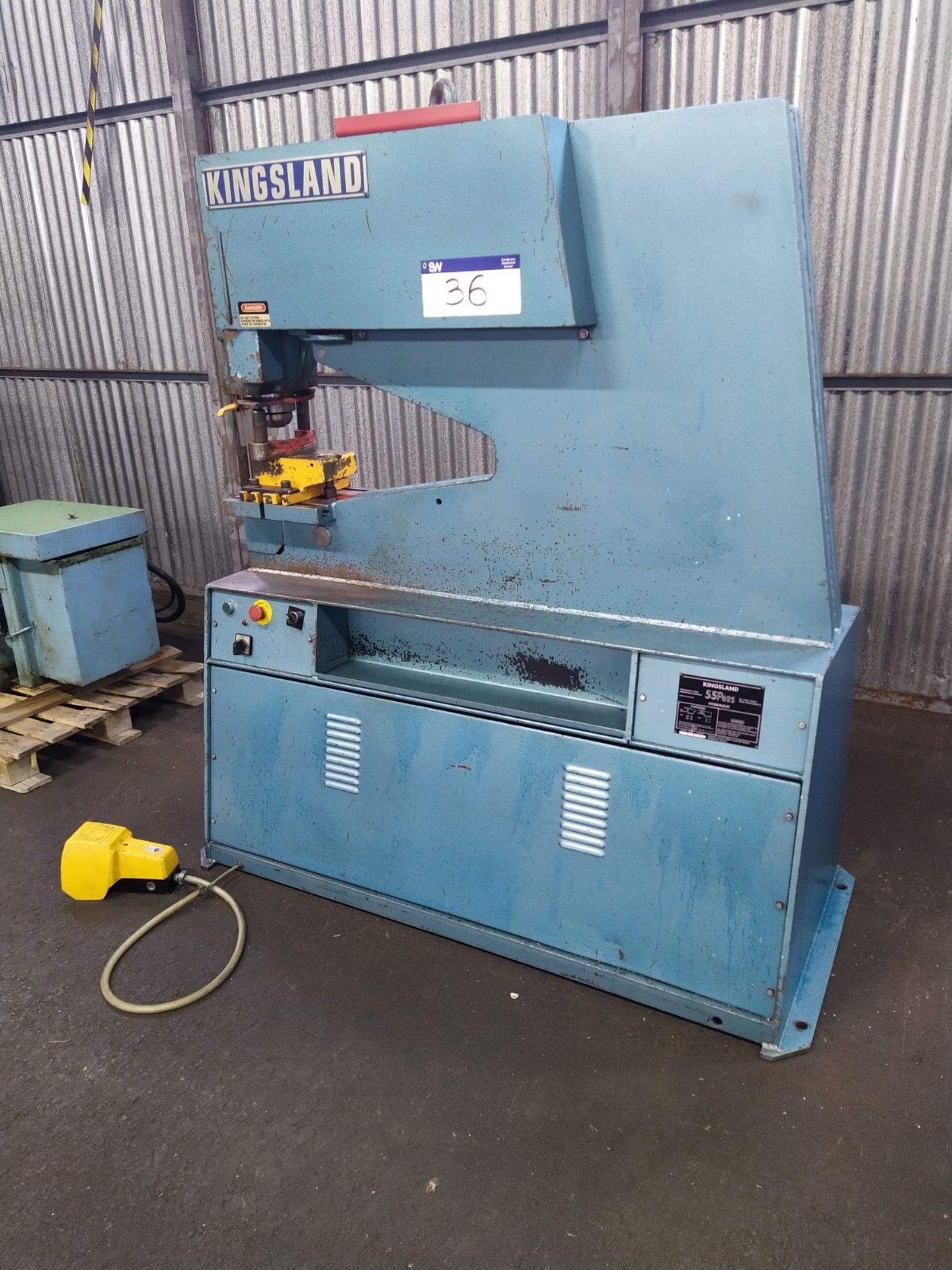 Kingsland 55 P 625 Hydraulic Punching Machine, serial no. 64487, free loading onto purchasers - Image 3 of 7