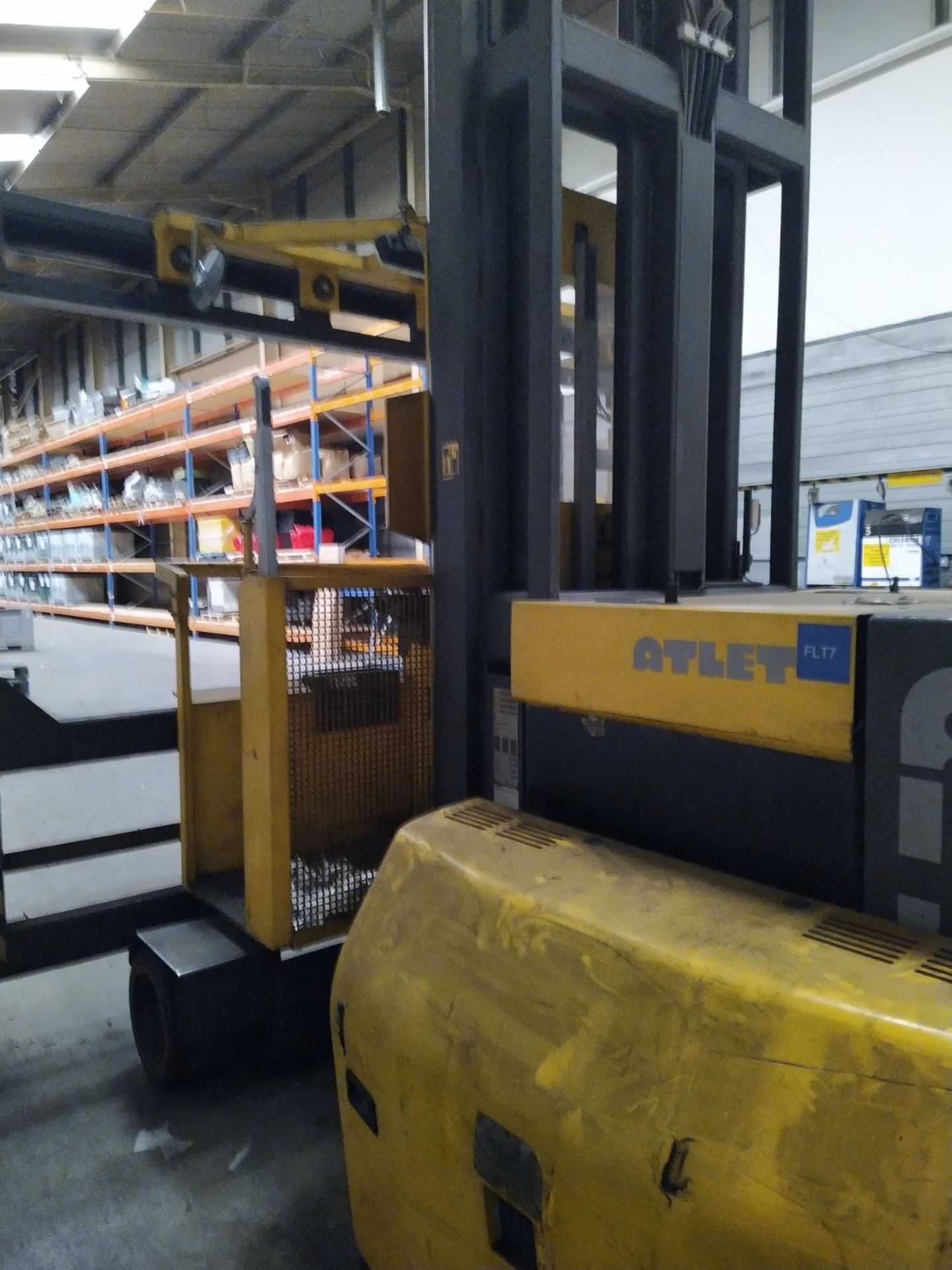 Atlet Combi Narrow Aisle Fork Truck, free loading onto purchasers transport - yes, item located in - Image 4 of 4