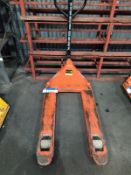 Linde Pallet forks 2000kg, free loading onto purchasers transport - yes, item located in Unicorn