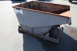 Skip, free loading onto purchasers transport - yes, item located in Unicorn Road Site, Off Queen