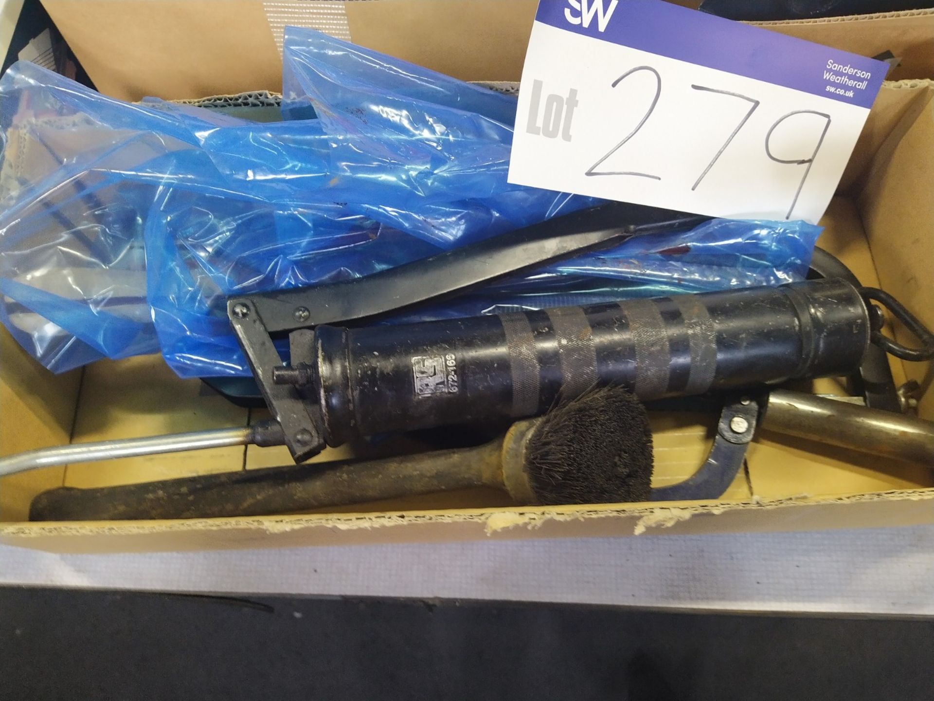 Grease guns and miscellaneous items, free loading onto purchasers transport - yes, item located in - Image 2 of 2