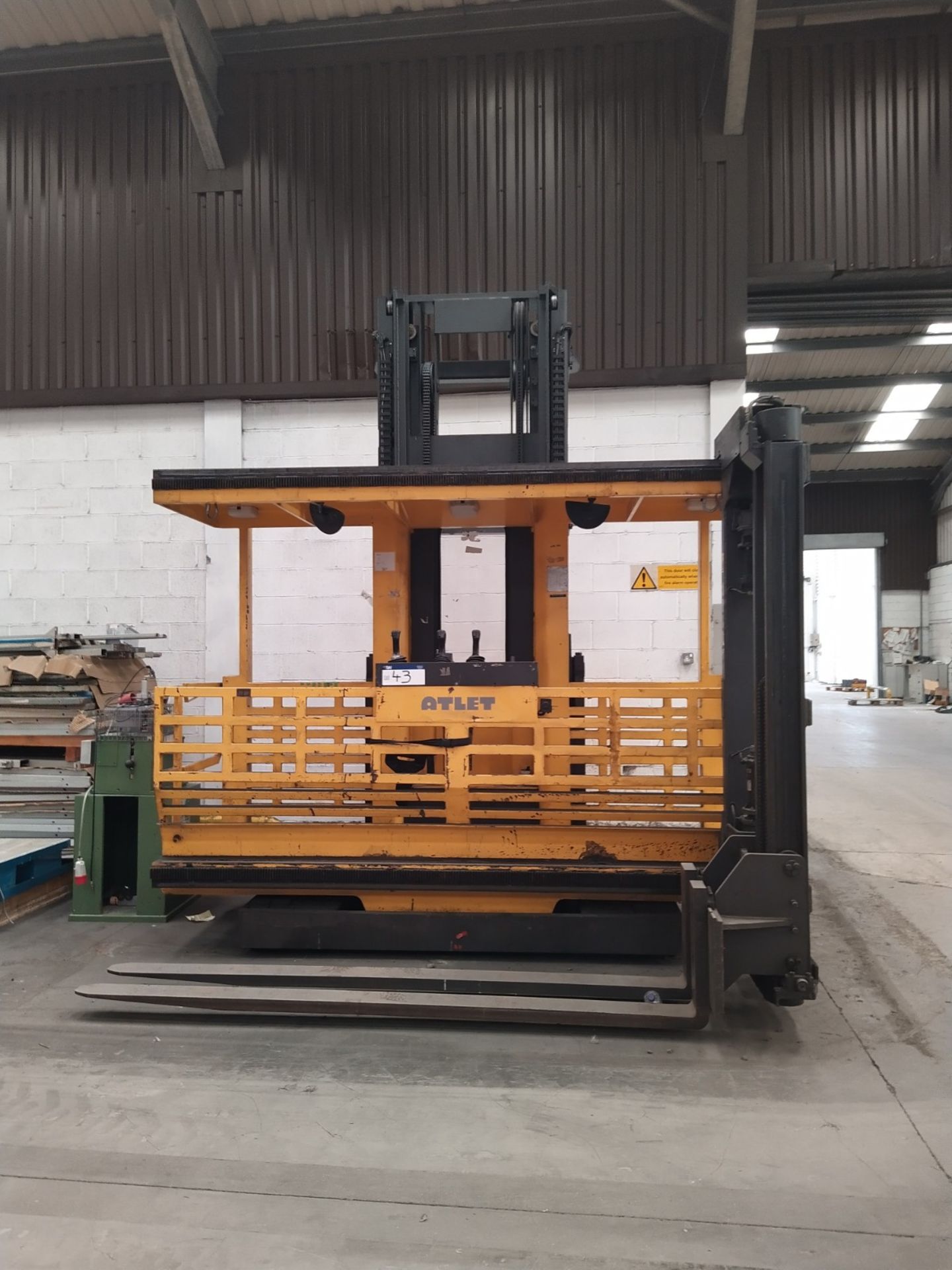 Atlet Combi Narrow Aisle Fork Truck, free loading onto purchasers transport - yes, item located in