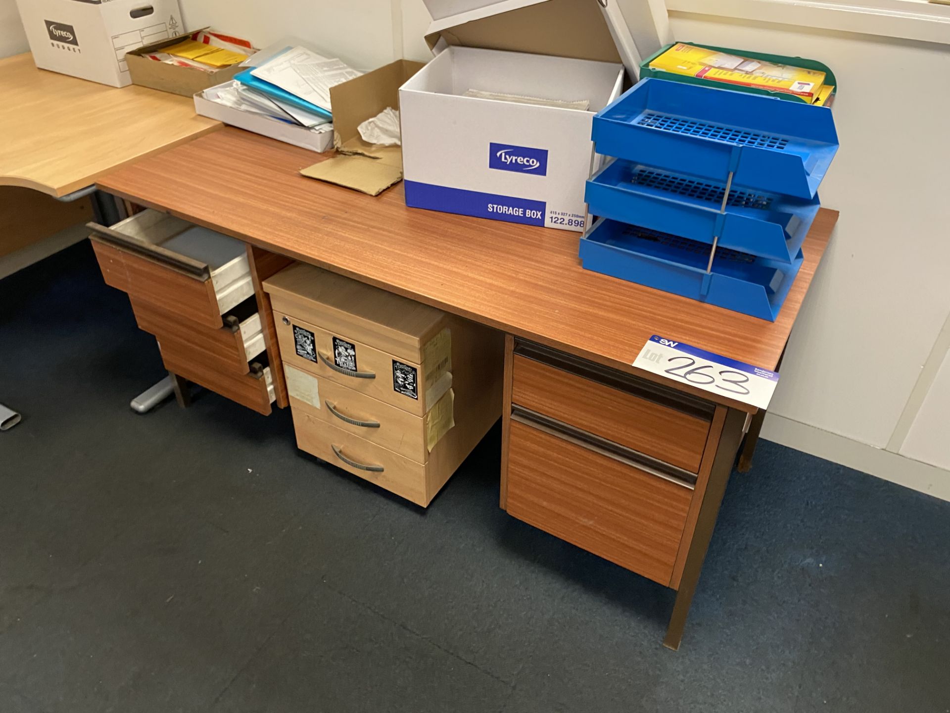 Dark Oak Veneered Pedestal Desk (lot located at Briscoe Lane, Newton Heath, Manchester, M40 2NL)