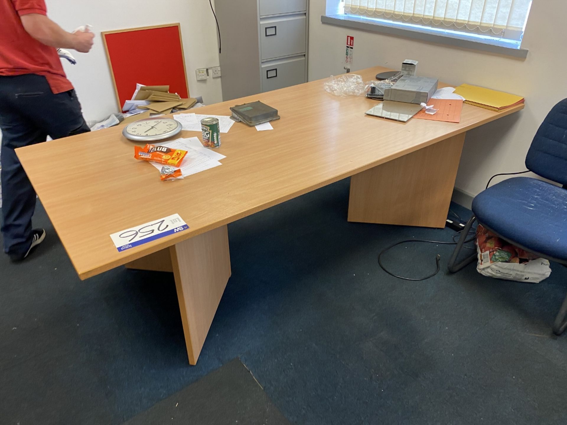 Light Oak Veneered Desk (lot located at Briscoe Lane, Newton Heath, Manchester, M40 2NL)