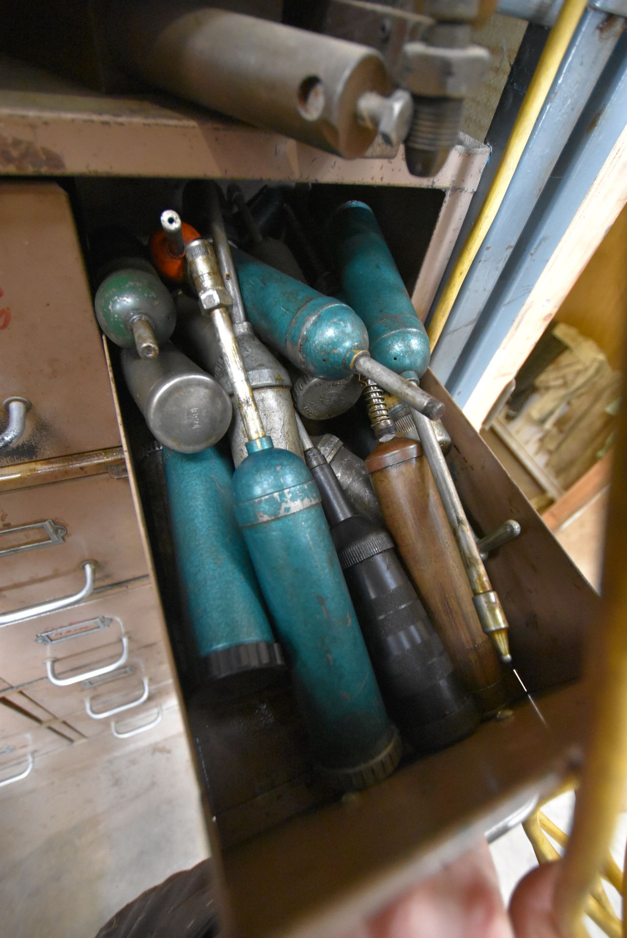 20 Drawer Steel Cabinet, with contents including go/ no go gauges, milling machine cutters, grease - Image 4 of 20