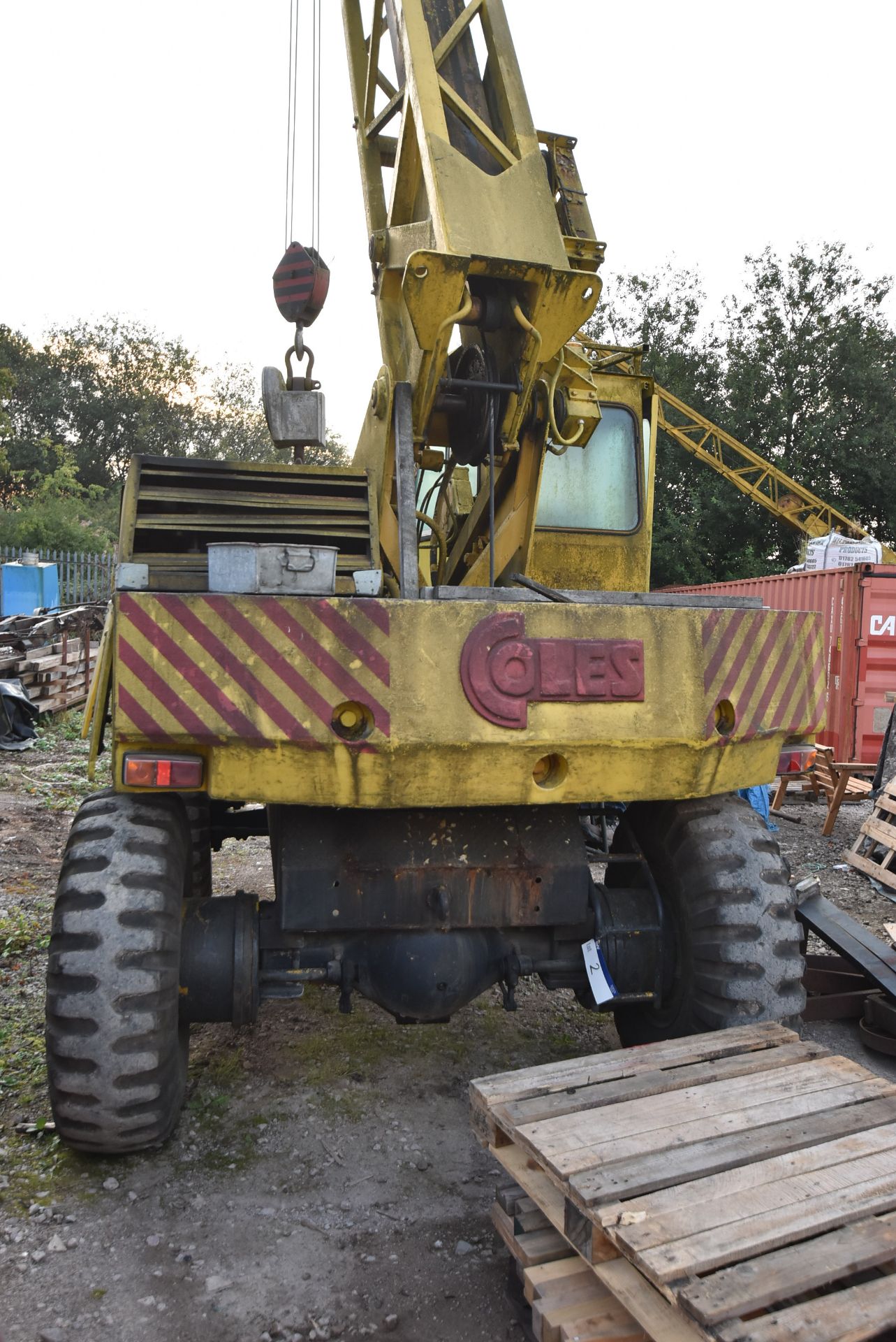 Coles HYDRAMOBILE 911 9150kg cap. WHEELED YARD CRANE, serial no. 1186, with Salter model 299 crane - Image 4 of 10