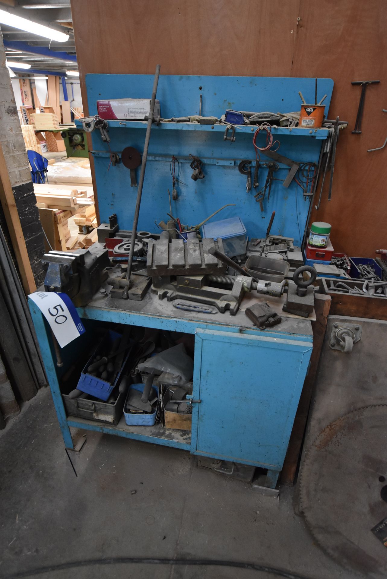 Steel Bench, approx. 1.06m wide, fitted engineers bench vice (tooling excluded)