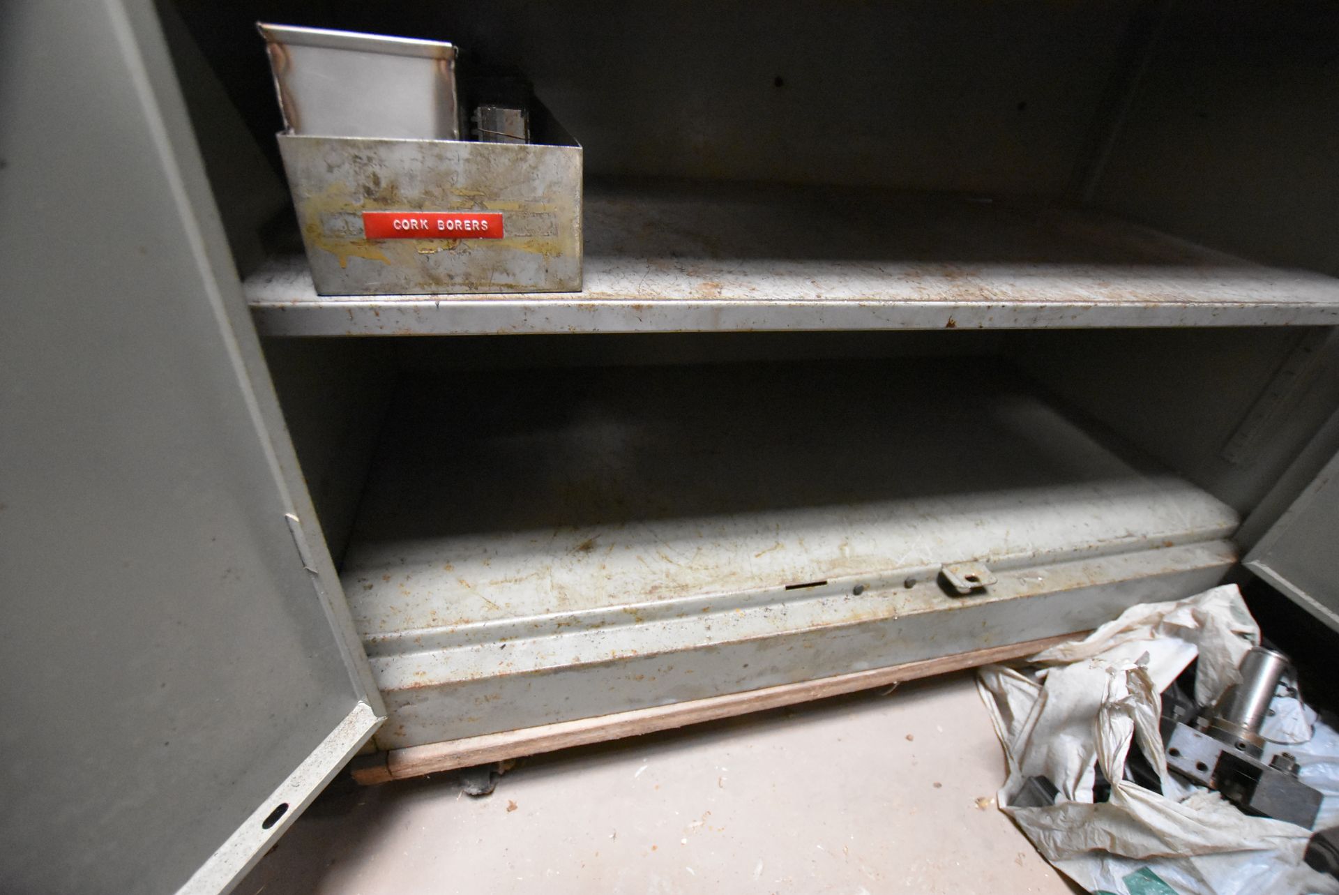 Double Door Steel Cabinet, with contents including inspection equipment, magnetic bases, micrometers - Image 8 of 8