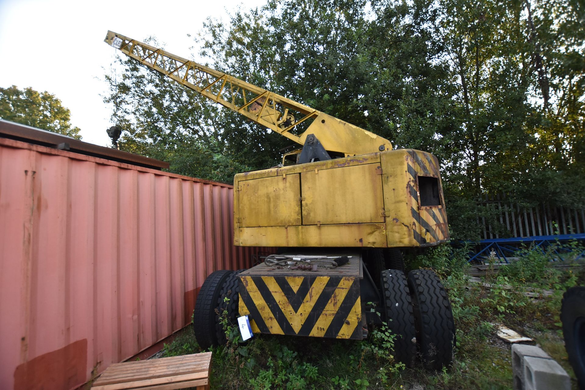 Coles ADONIS 30ft 10T WHEELED YARD CRANE, serial no. 30078, registration no. DEH 280H