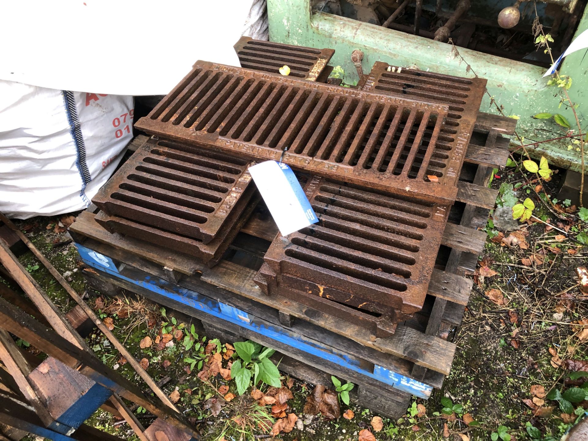 Cast Iron Grates, on pallet - Image 2 of 2
