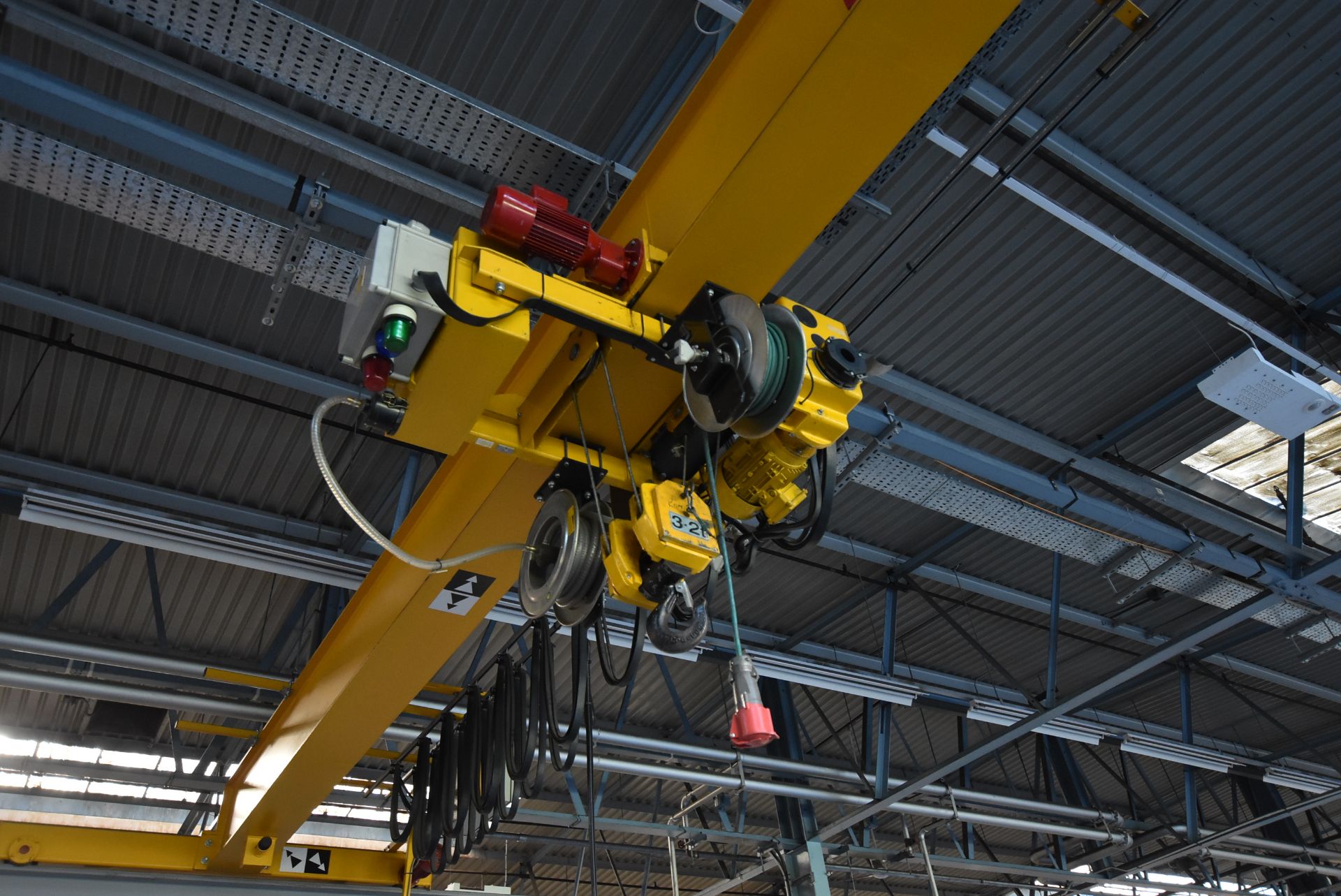 Street SINGLE GIRDER PENDANT CONTROLLED TRAVELLING OVERHEARD CRANE, 3.2t cap., serial no. 1211401, - Image 2 of 4