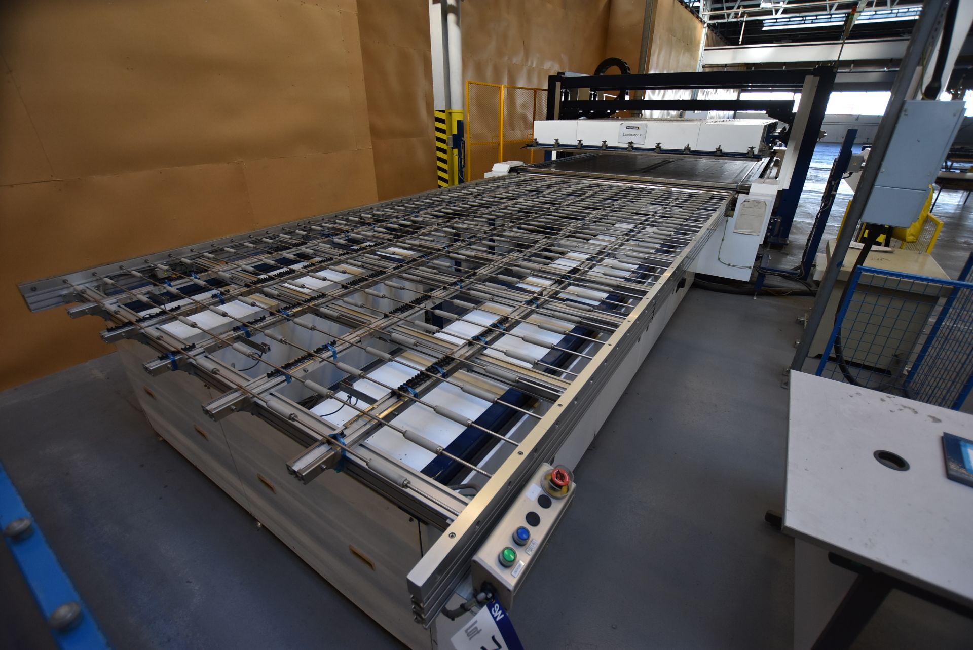 NPC LM-SA 220x400S PHOTOVOLTAIC MODULE LAMINATOR, serial no. 15002573-01, year of manufacture - Image 2 of 8