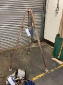 Steel Lifting Tripod, with chain block and lifting