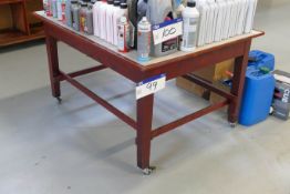Mobile Timber Bench, approx. 1.37m x 1.06m (no contents)
