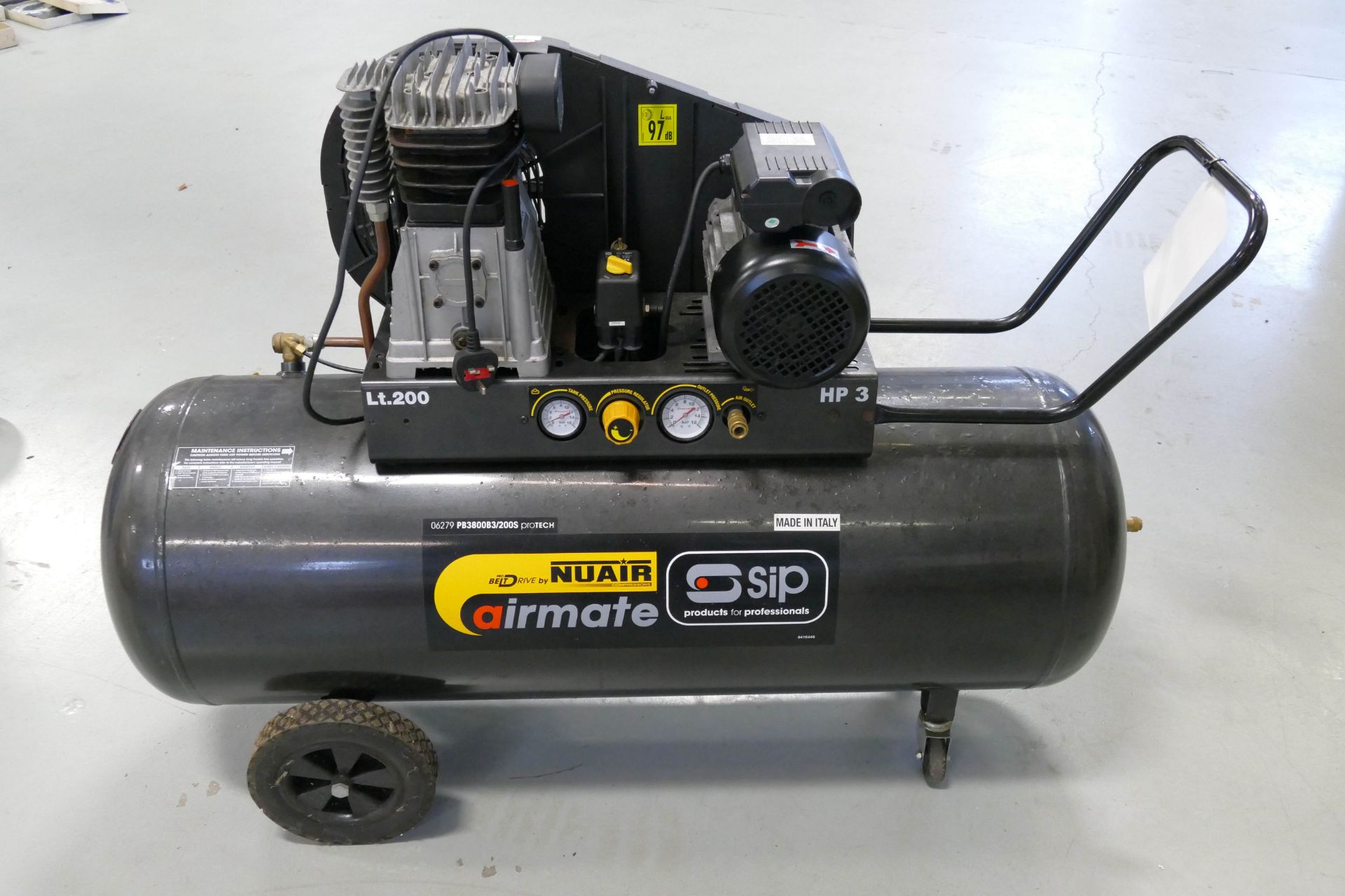 Sip Airmate PNB3800S/200 Mobile Horizontal Receiver Mounted Air Compressor, serial no. 123764, 240V - Image 2 of 4